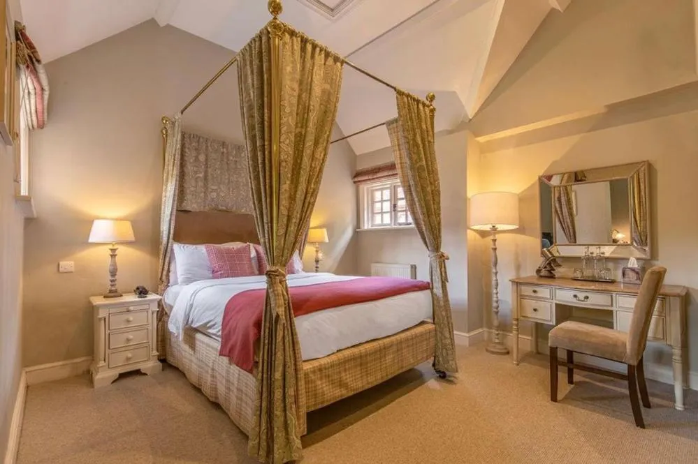 The Five Arrows Hotel