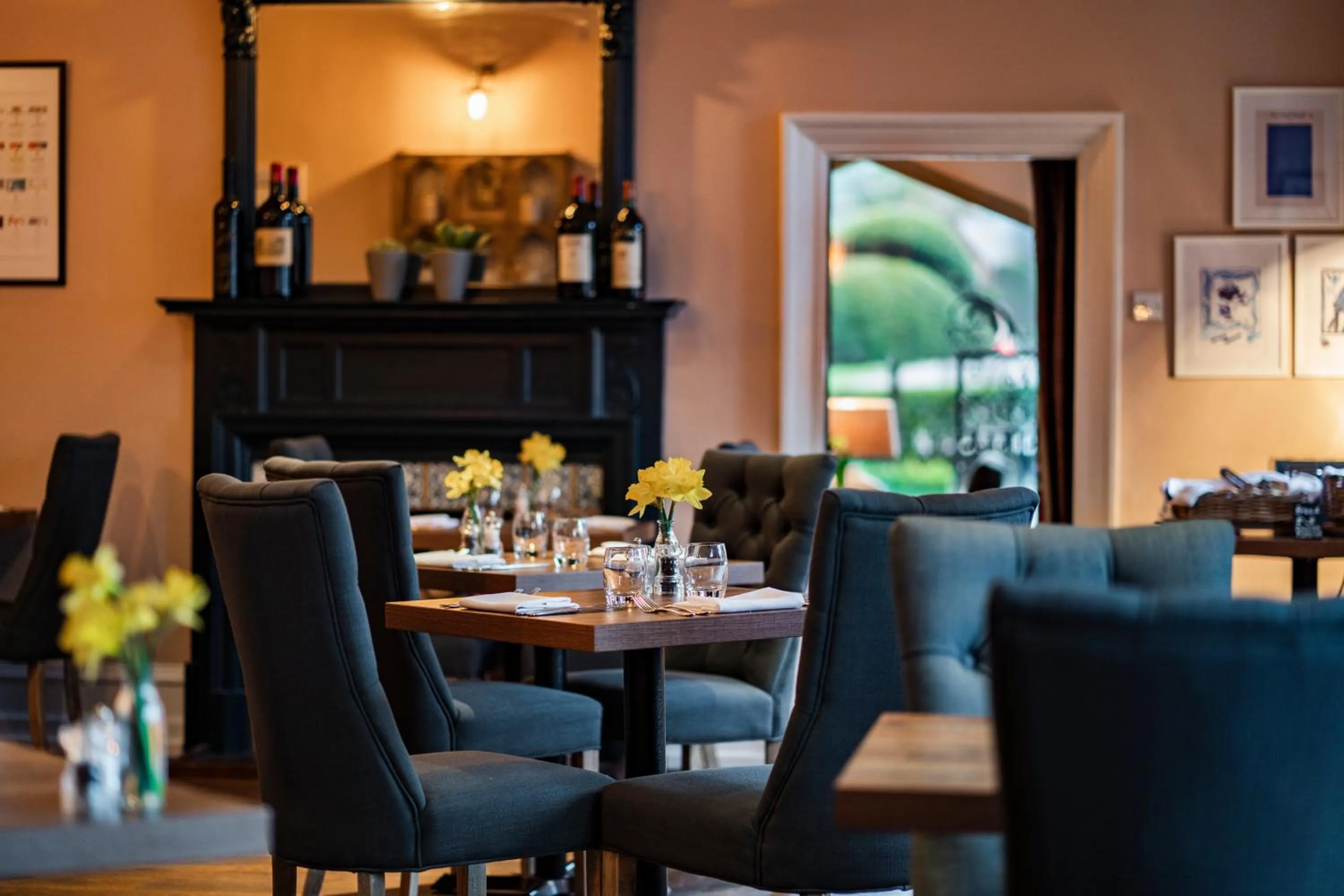 Restaurant/places to eat in The Five Arrows Hotel