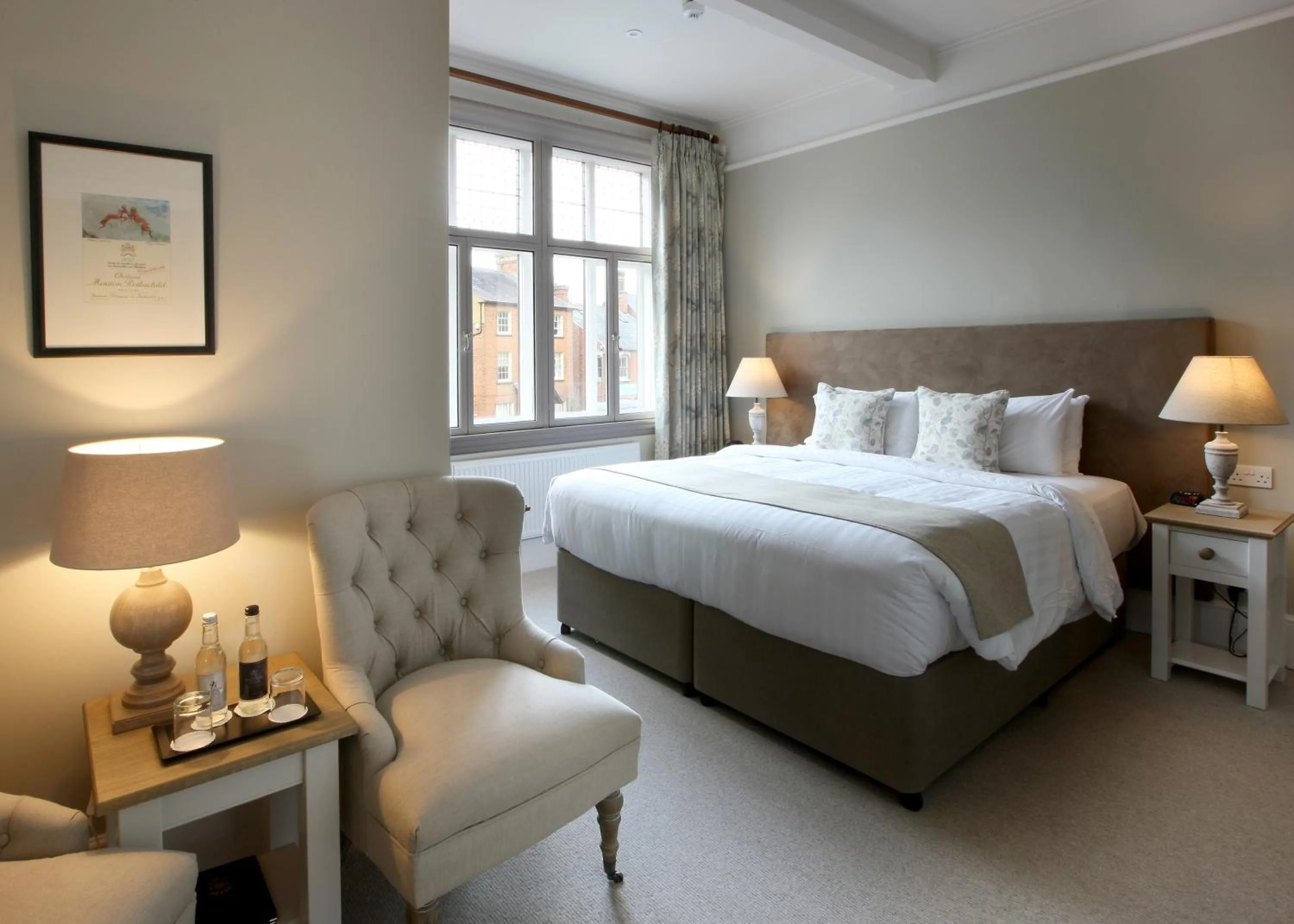 Bedroom, Bed in The Five Arrows Hotel