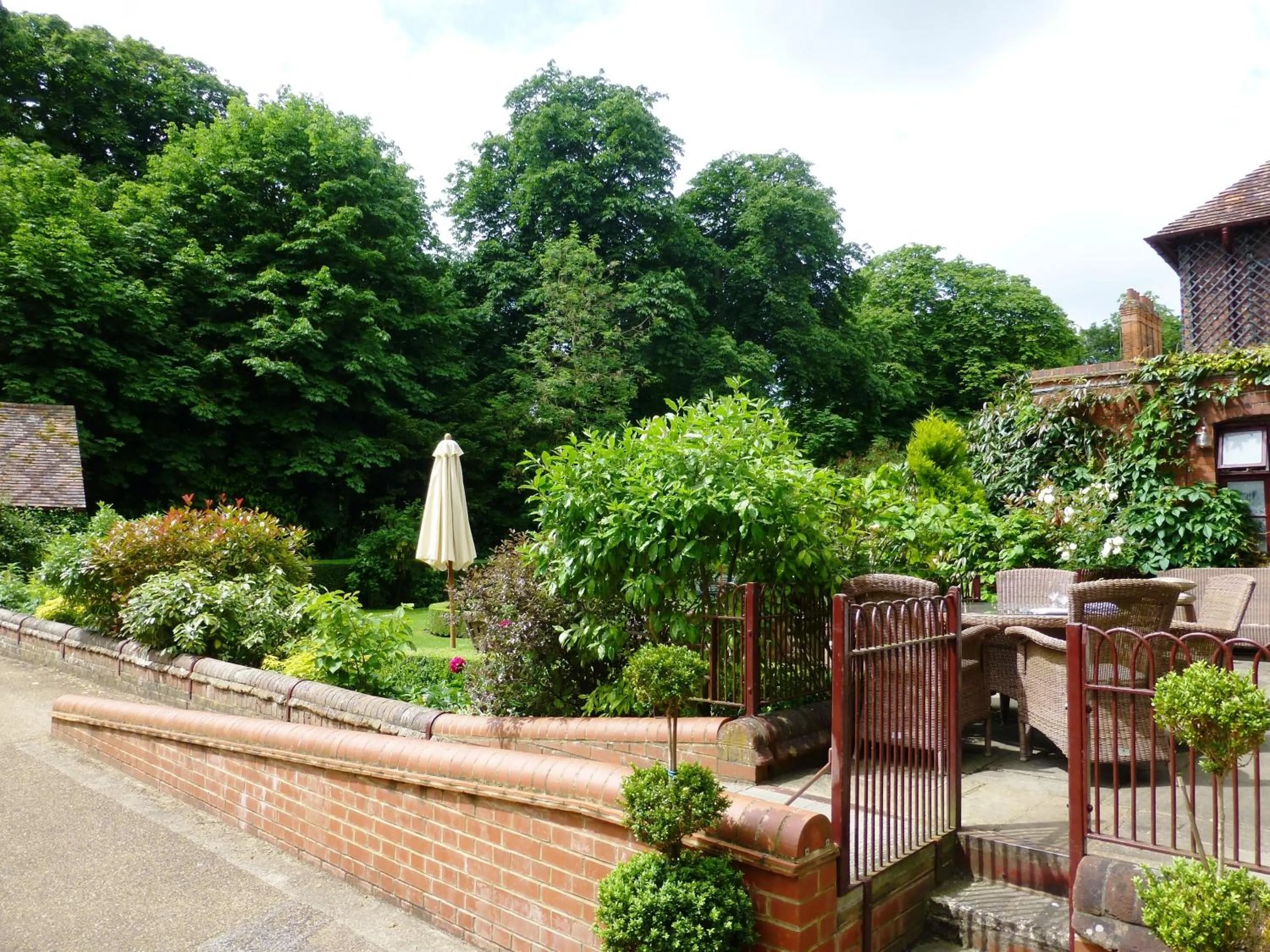 Garden in The Five Arrows Hotel