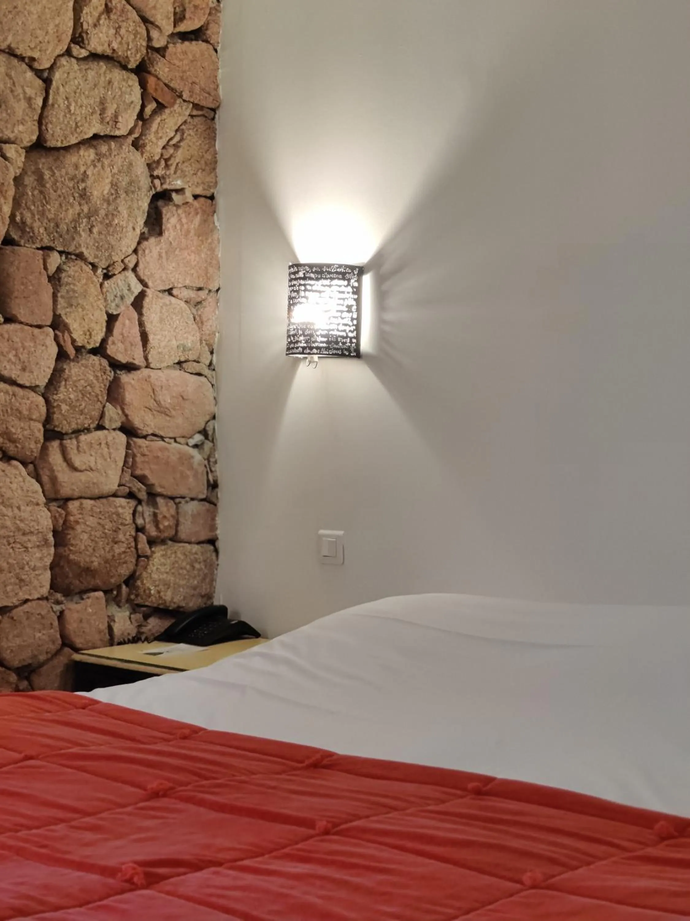 Bed in Le Roc E Fiori Hotel - Teritoria