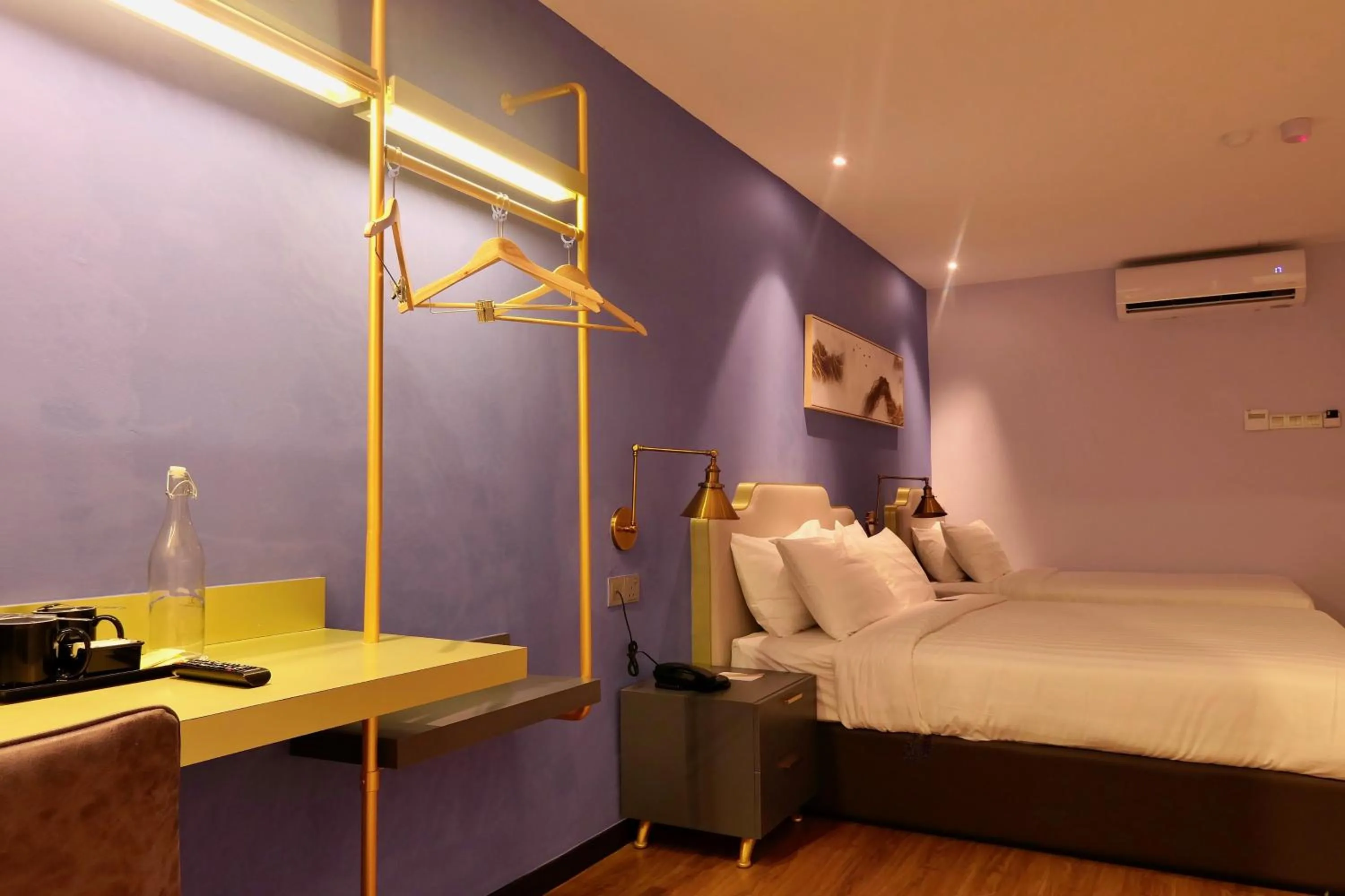 Bed in Le Embassy Hotel Georgetown