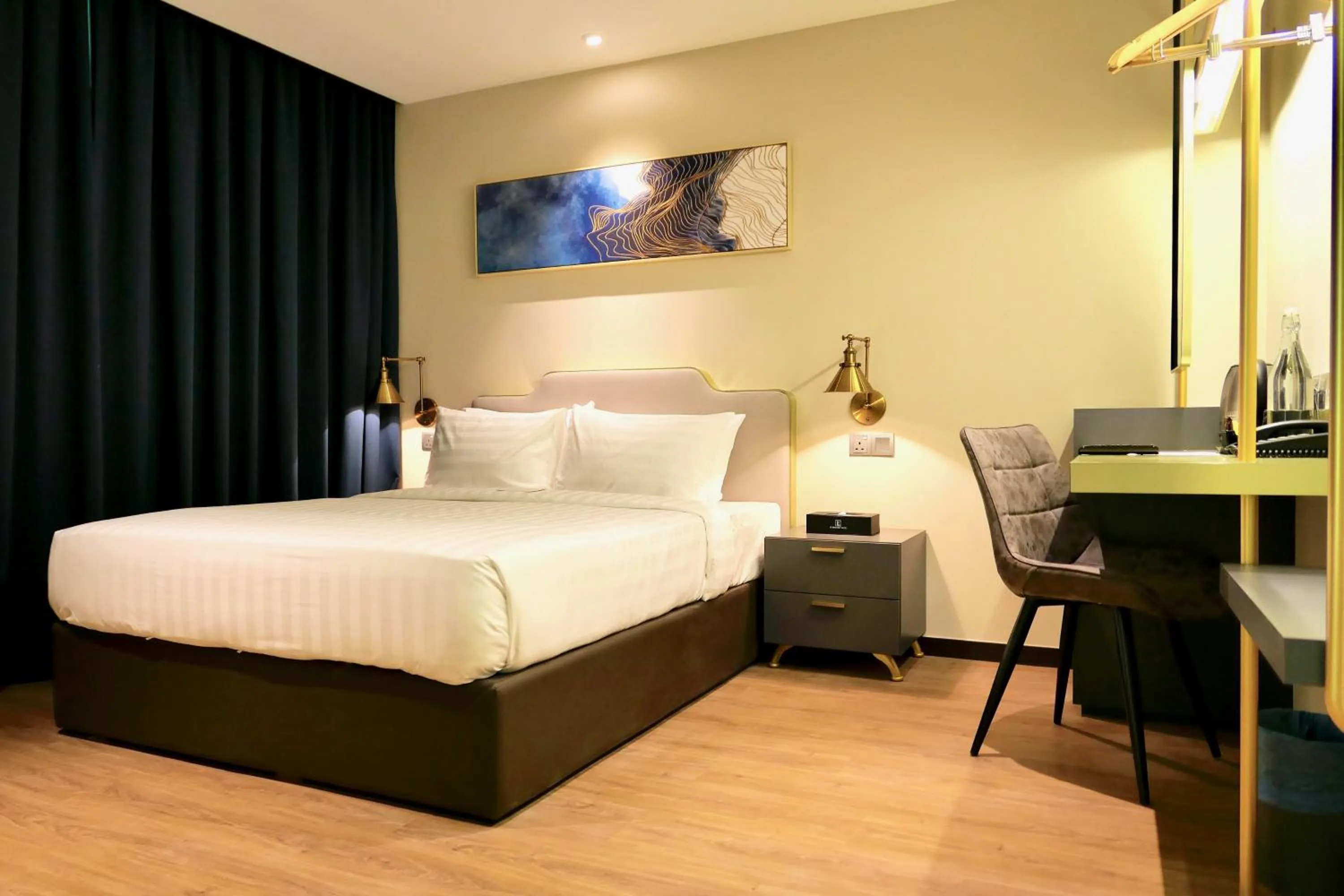 Bed in Le Embassy Hotel Georgetown