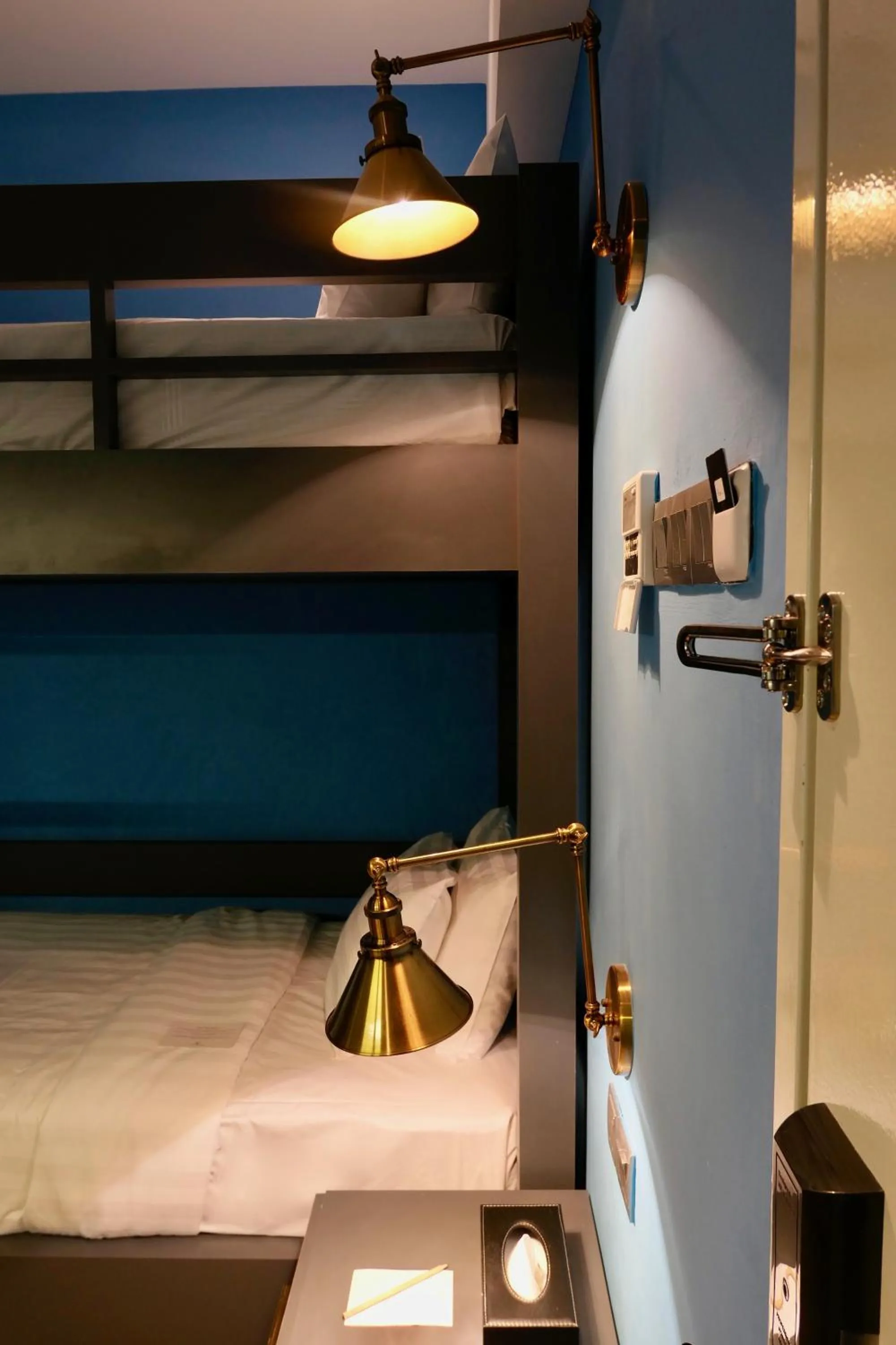 bunk bed in Le Embassy Hotel Georgetown