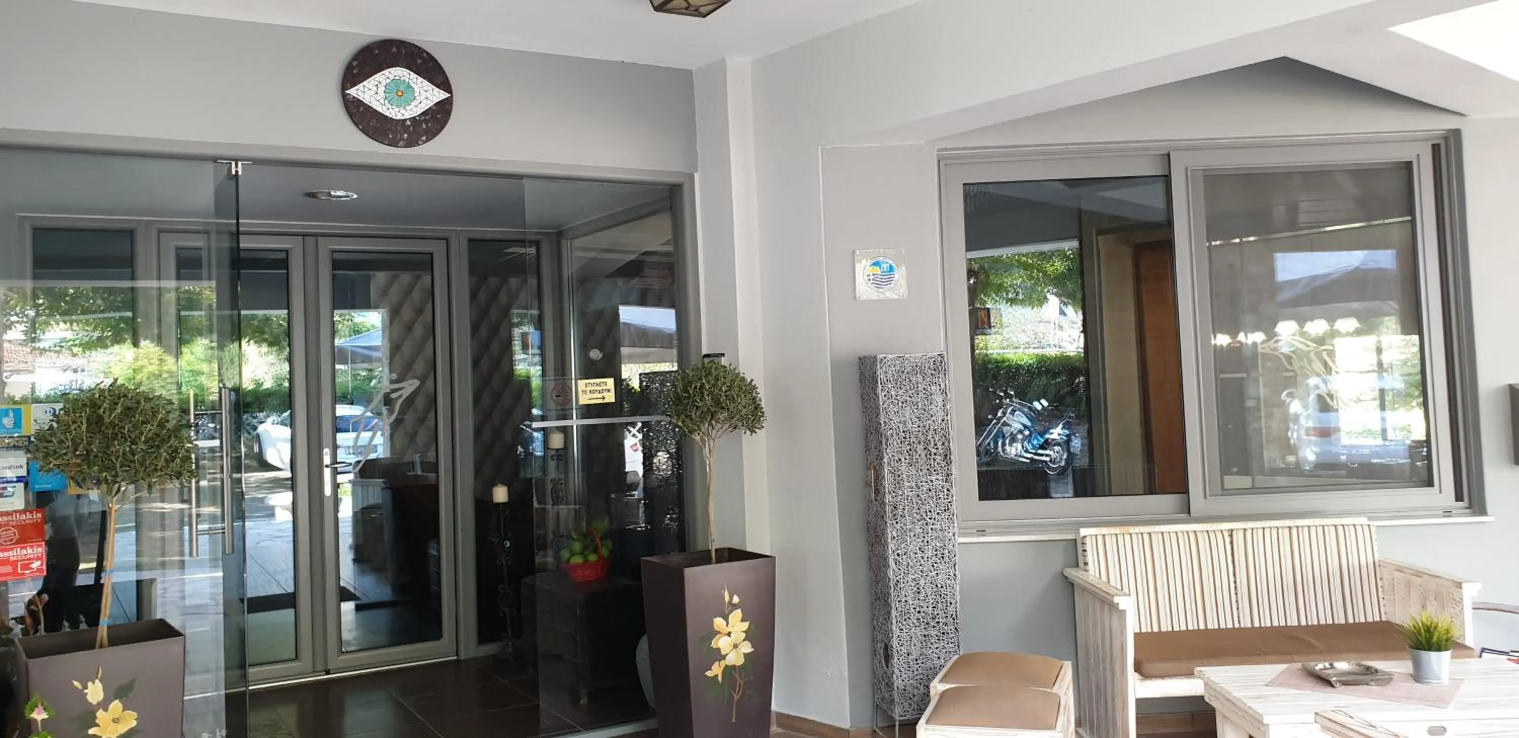 Facade/entrance in Delfini Hotel