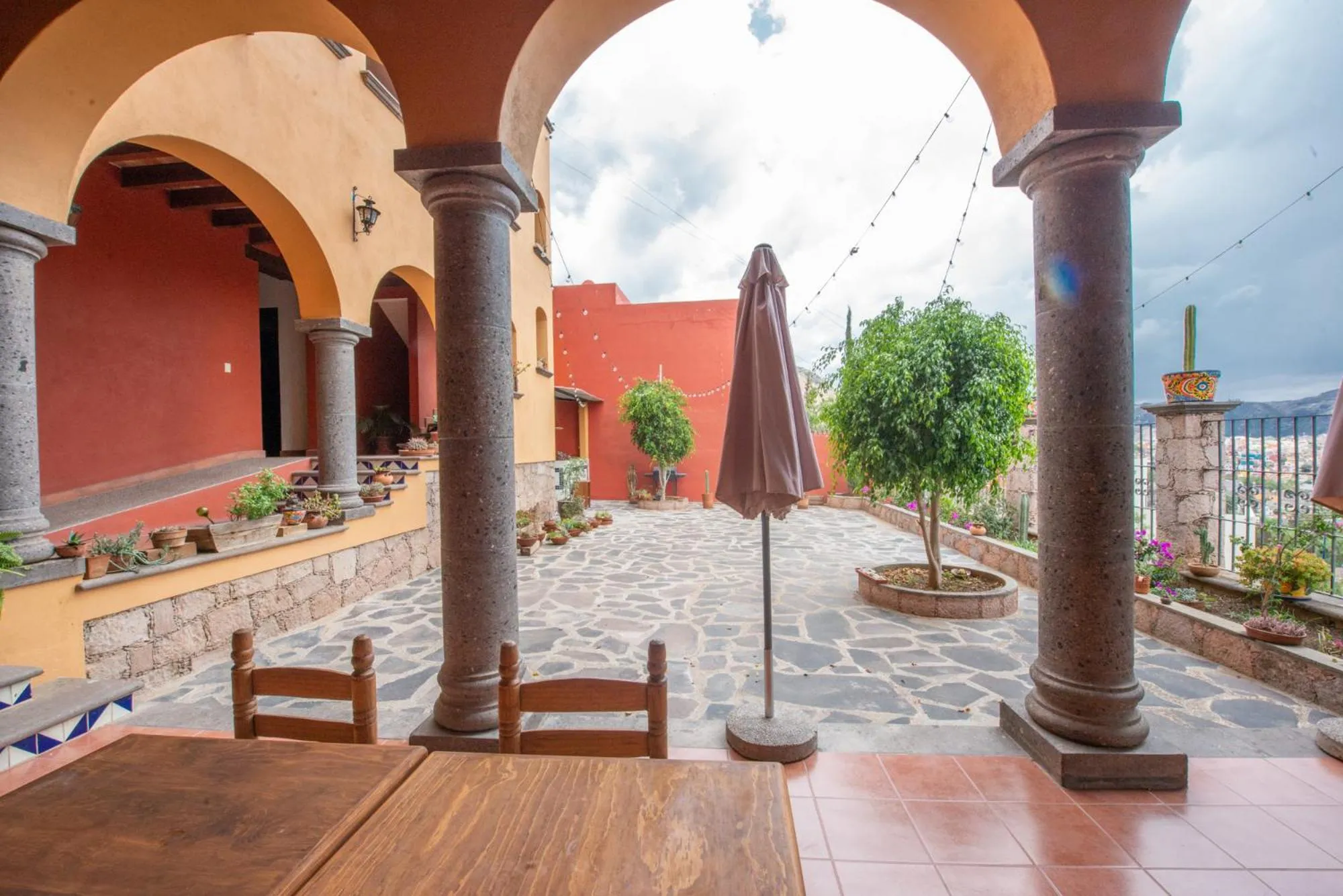 Patio in Hotel Camino Antiguo