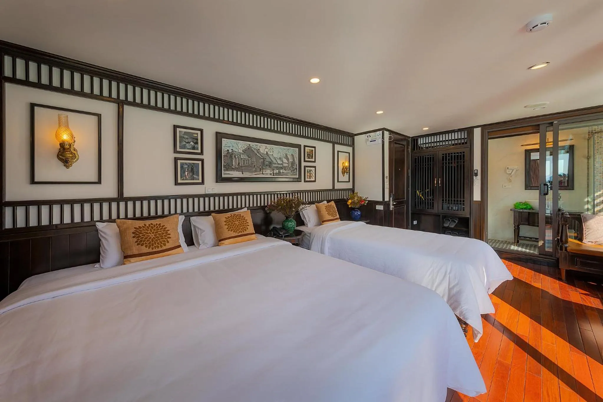 Photo of the whole room, Bed in Sena Cruises - Wonder On Lan Ha Bay