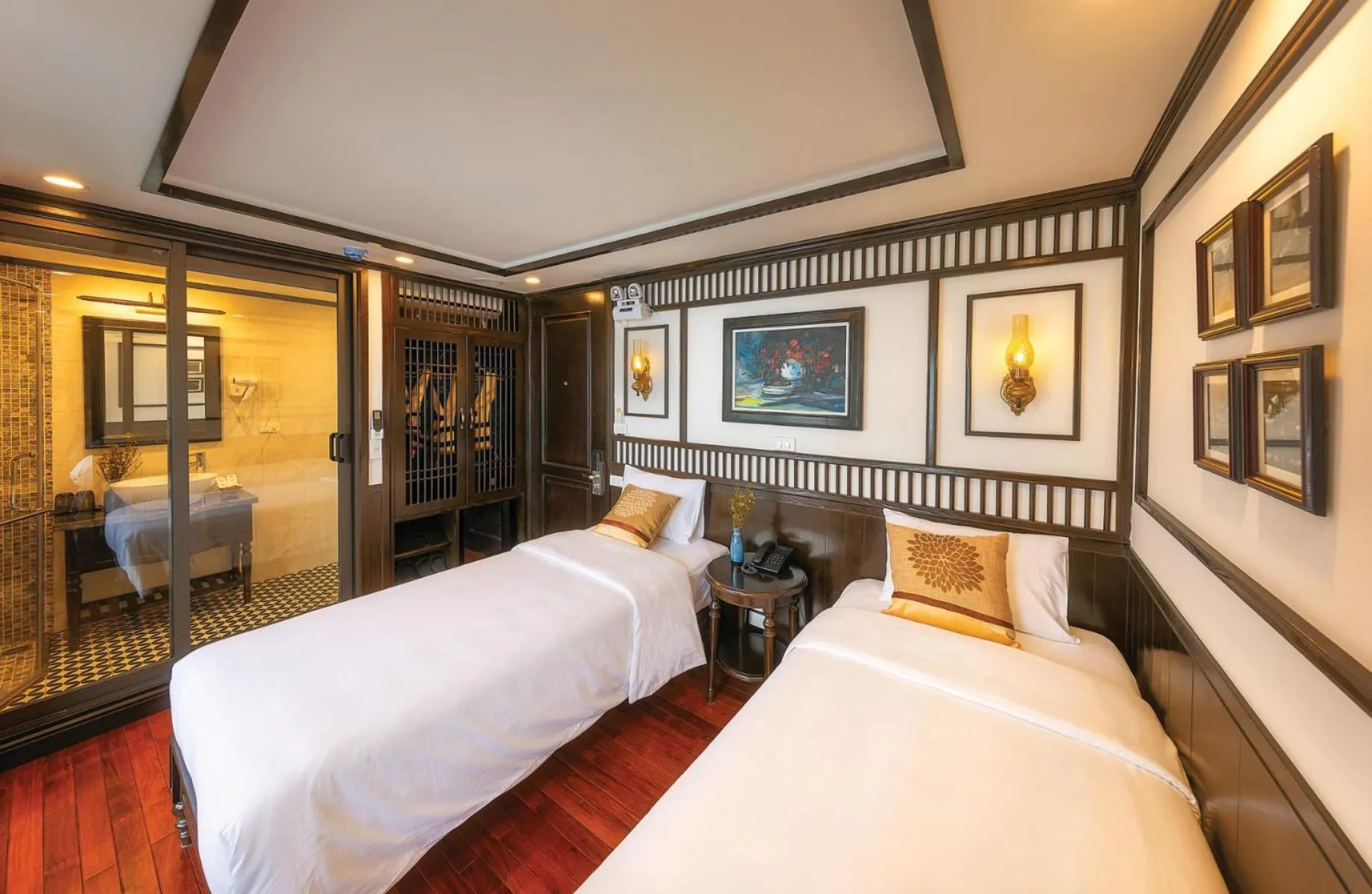 Photo of the whole room, Bed in Sena Cruises - Wonder On Lan Ha Bay