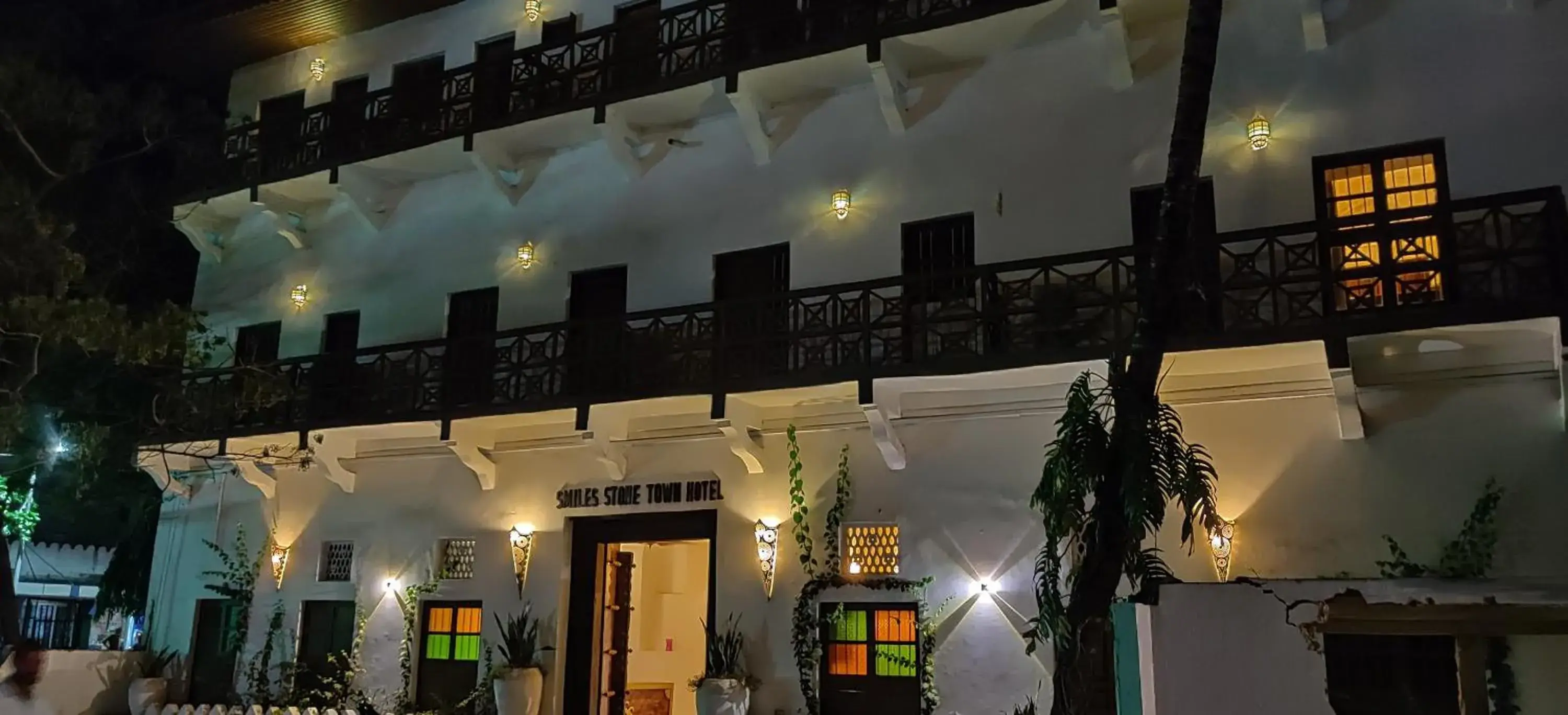 Property building in Smiles Stone Town Hotel Property building in Smiles Stone Town Hotel