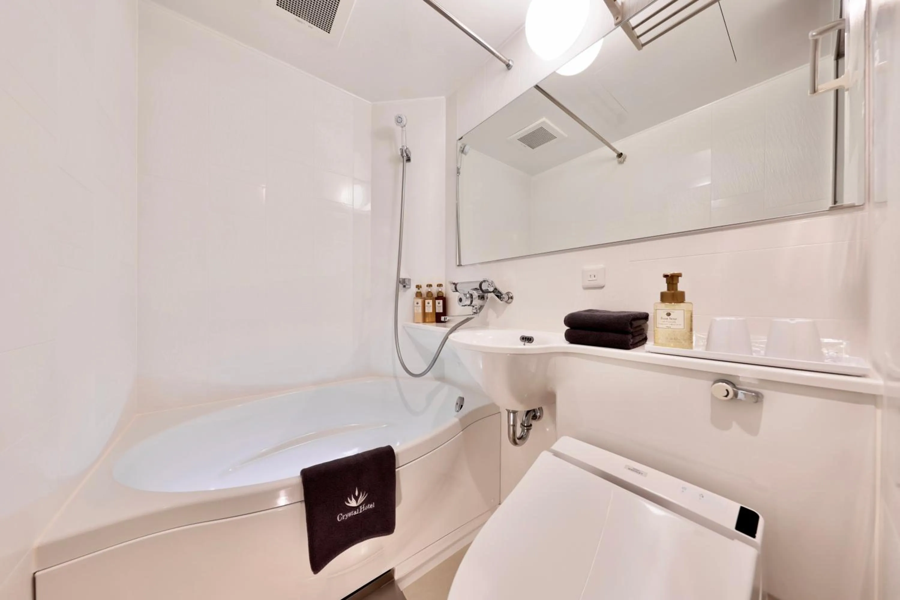 Shower in Doutonbori Crystal Hotel IV