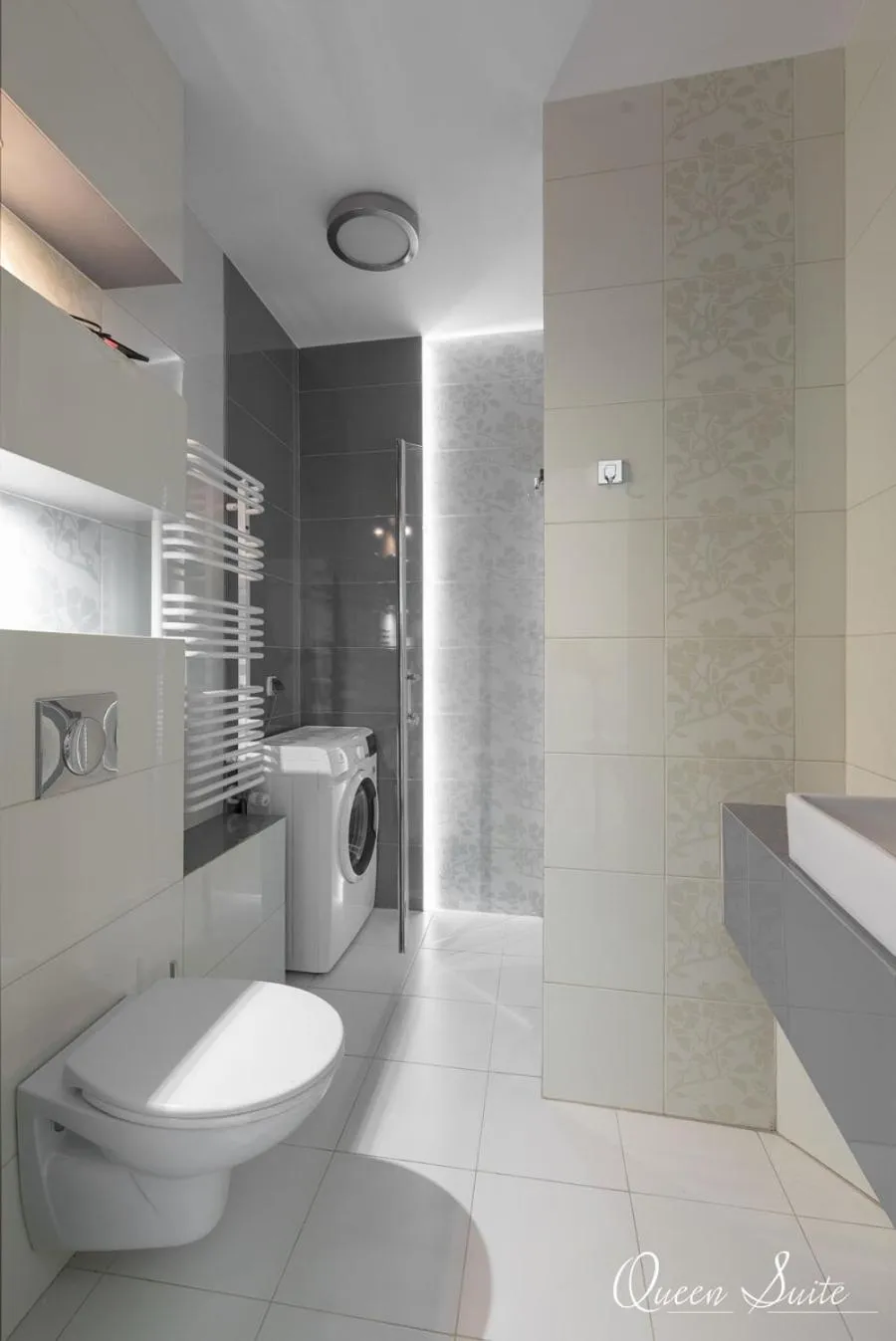 Shower in Platinum Suites