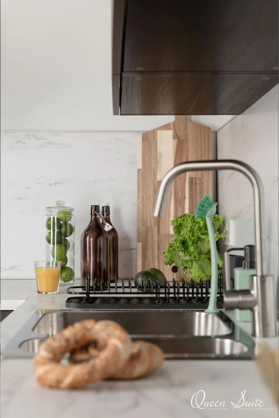 Kitchen or kitchenette in Platinum Suites