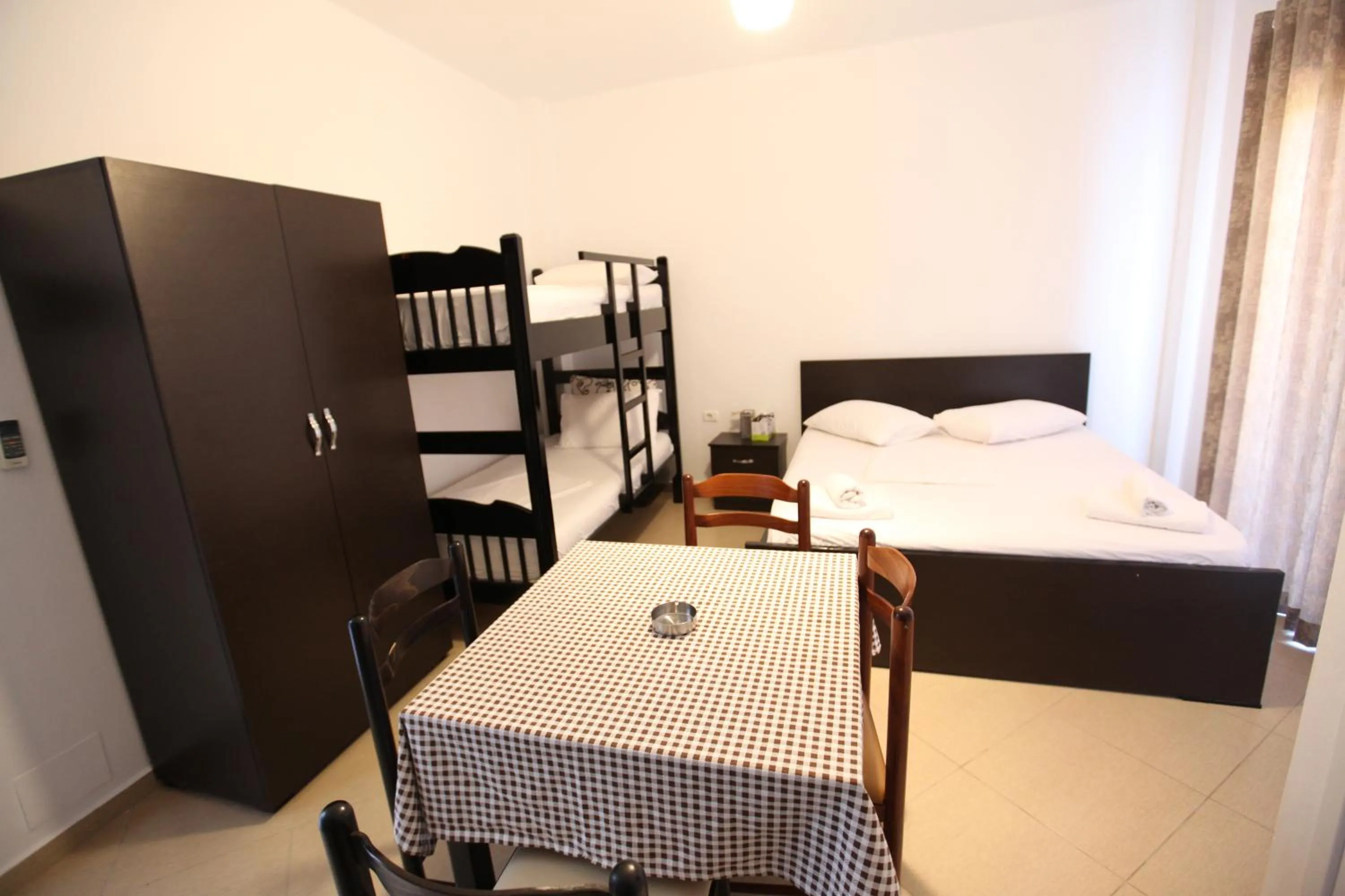 bunk bed in Vila Enea