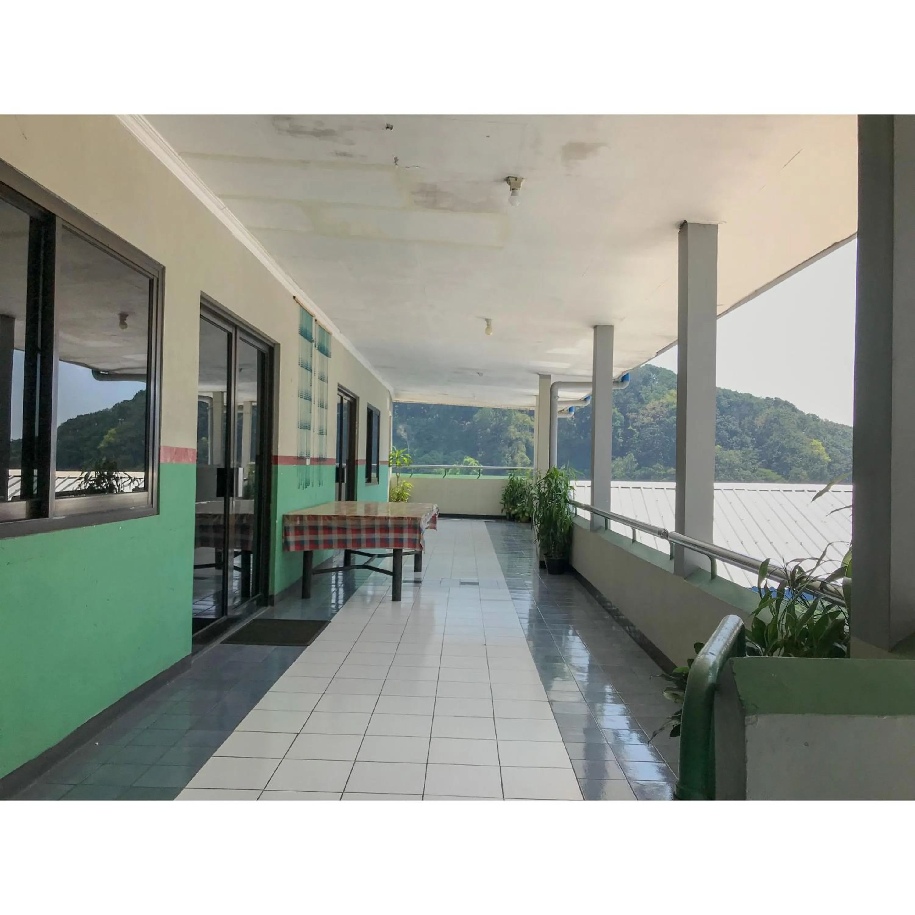 Property building in Hotel Lie Mas Prigen Pasuruan Mitra RedDoorz