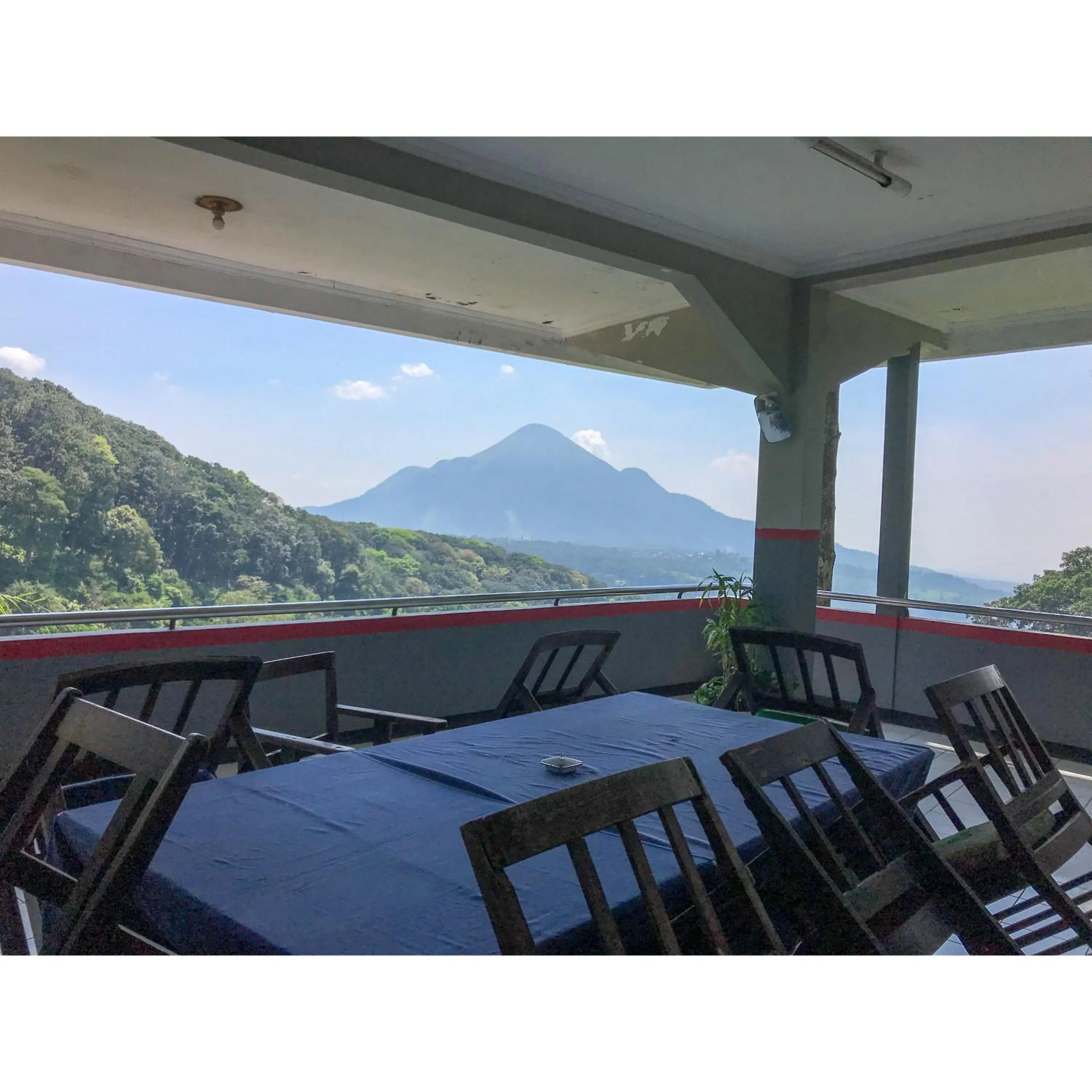 Property building in Hotel Lie Mas Prigen Pasuruan Mitra RedDoorz