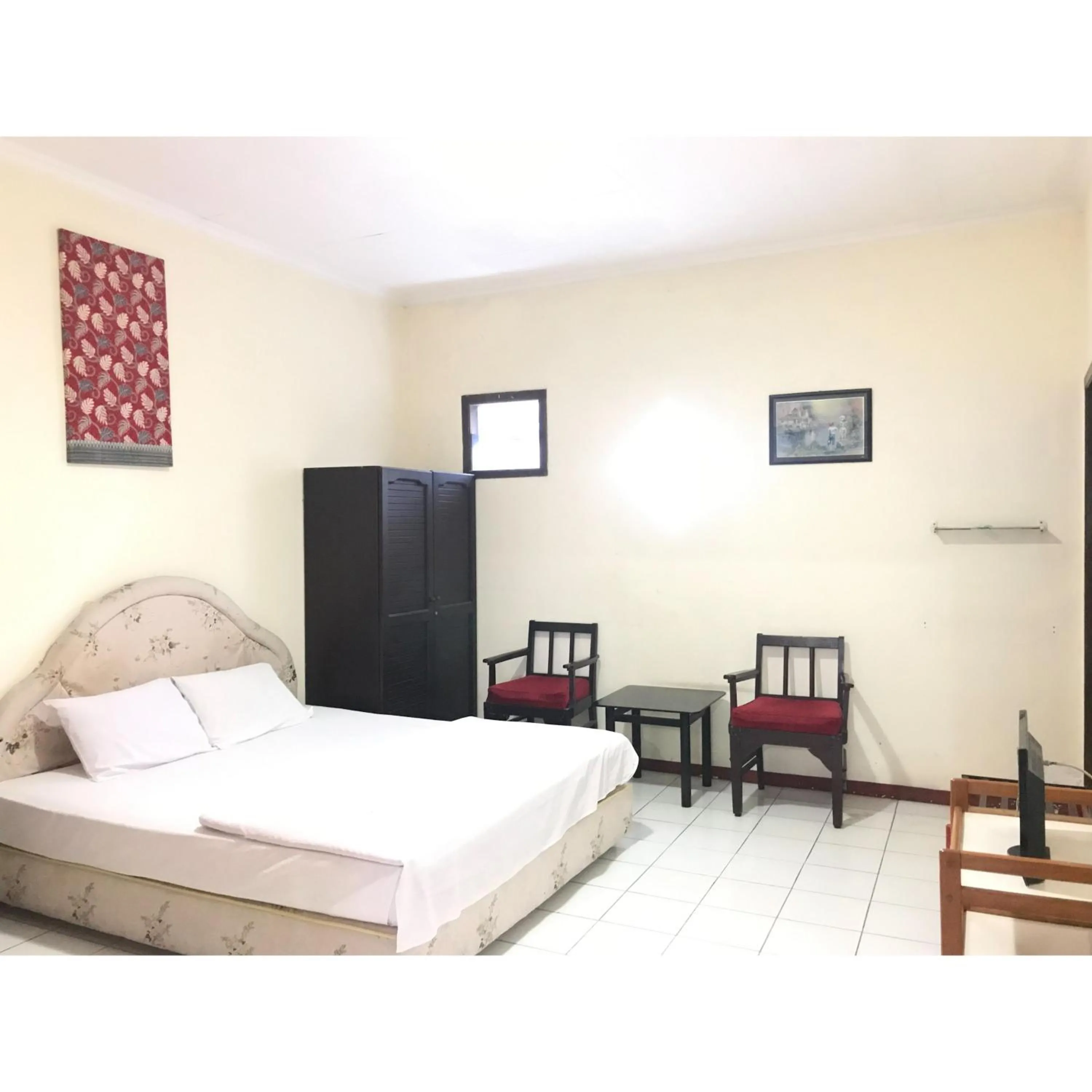 Bedroom, Bed in Hotel Lie Mas Prigen Pasuruan Mitra RedDoorz
