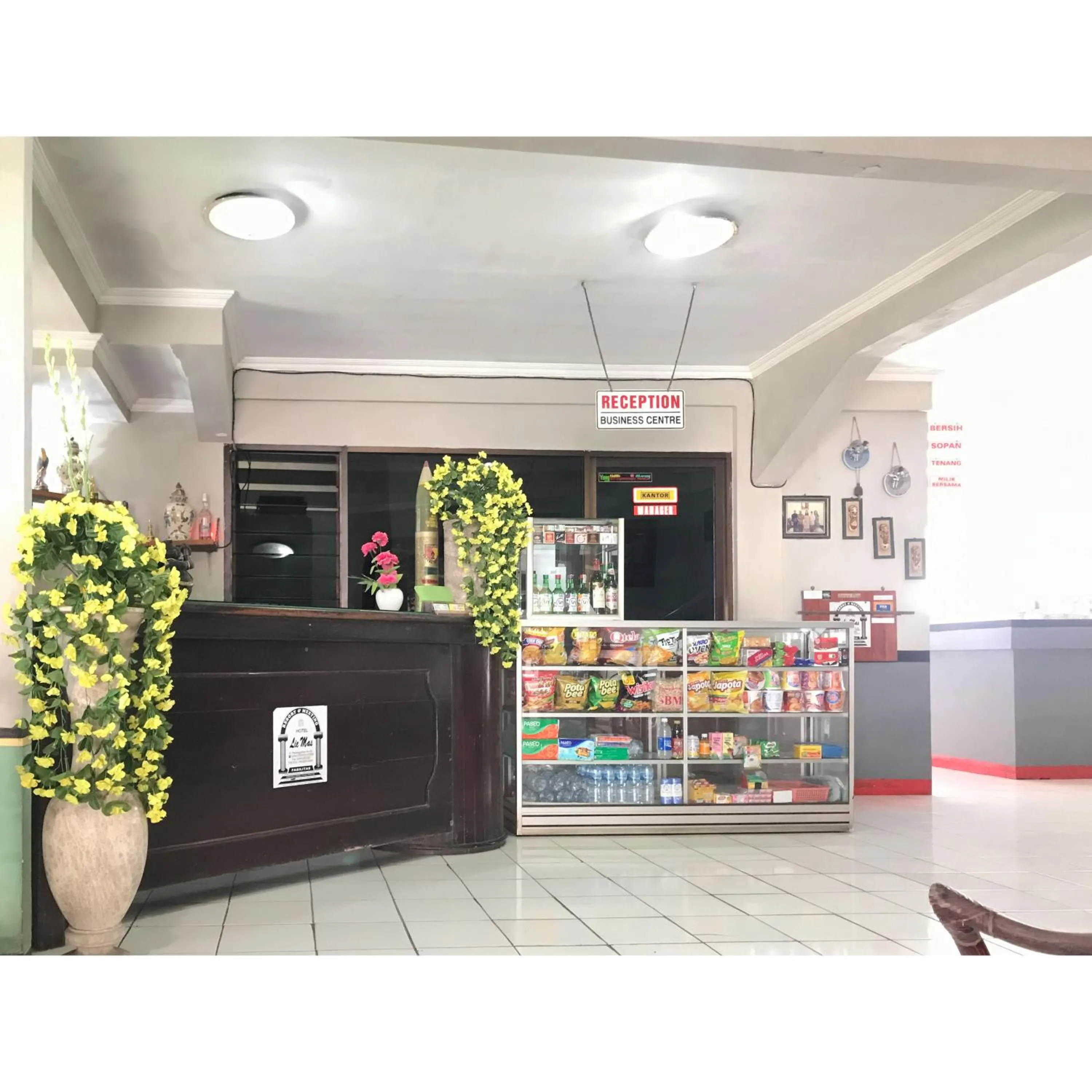 Lobby or reception in Hotel Lie Mas Prigen Pasuruan Mitra RedDoorz