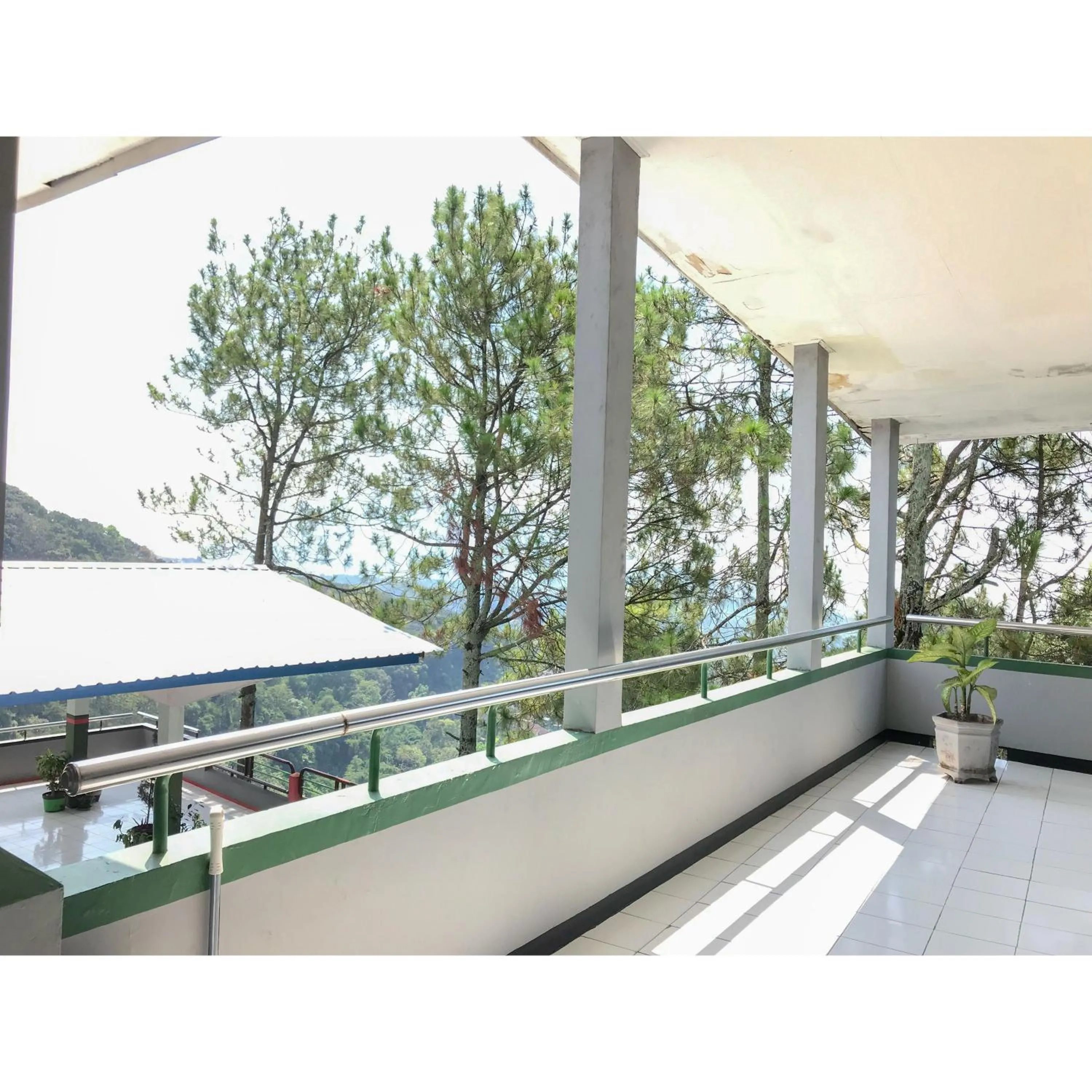 Property building in Hotel Lie Mas Prigen Pasuruan Mitra RedDoorz