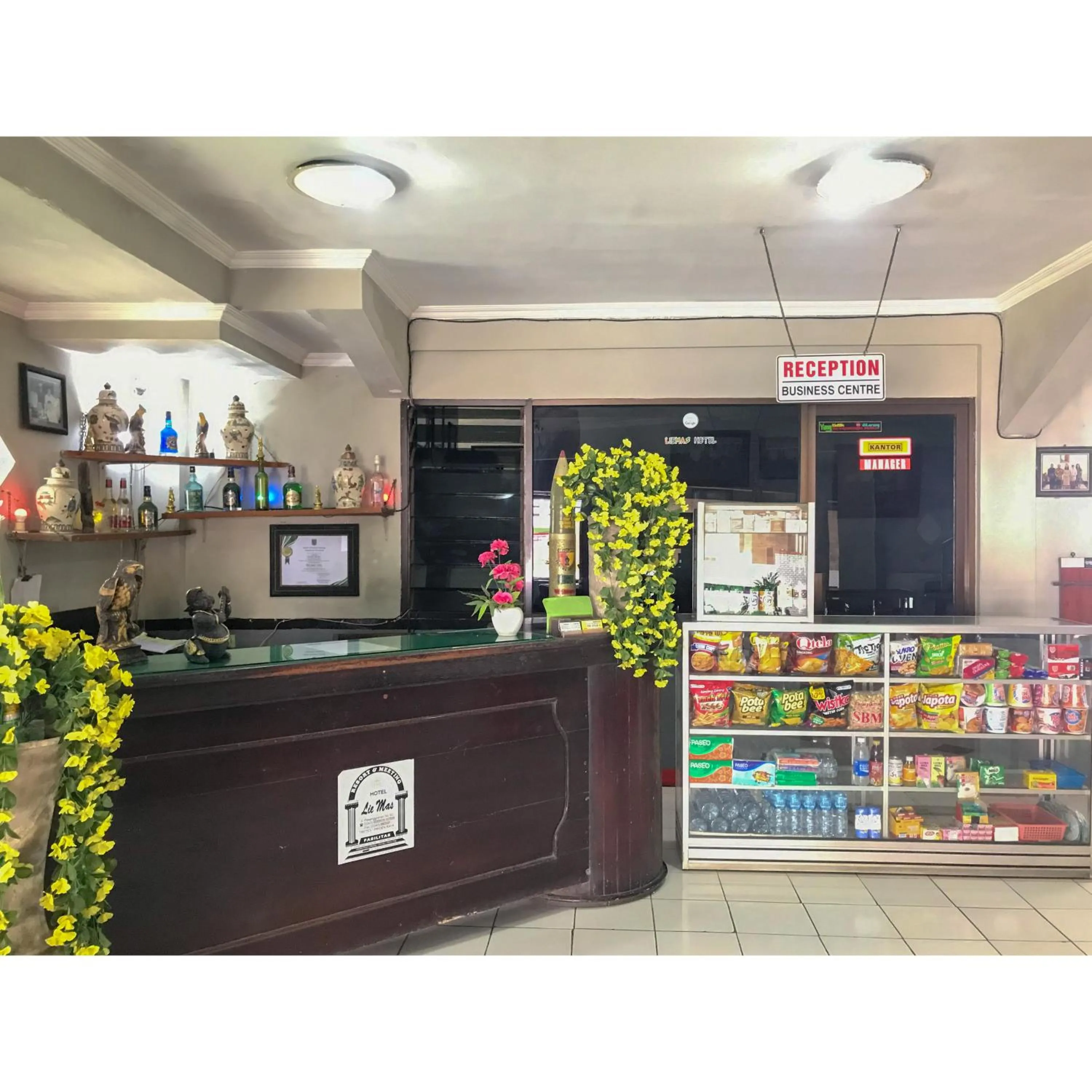 Lobby or reception in Hotel Lie Mas Prigen Pasuruan Mitra RedDoorz