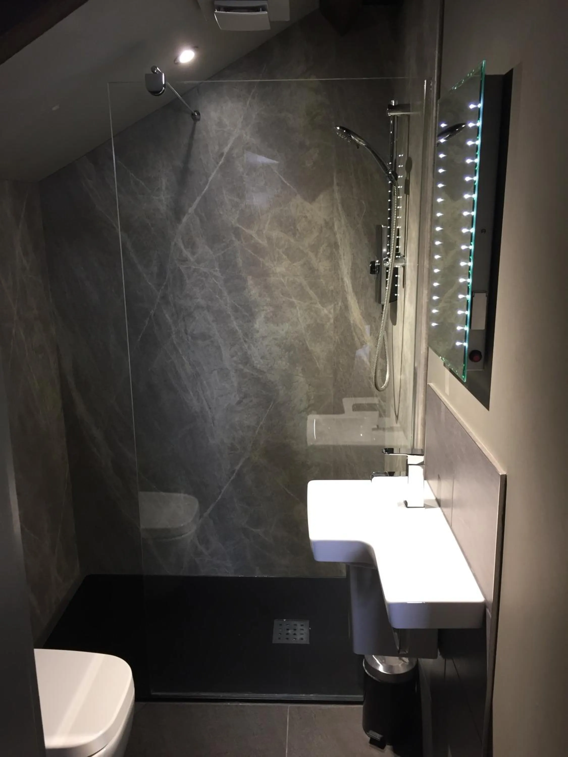 Bathroom in The Peacock