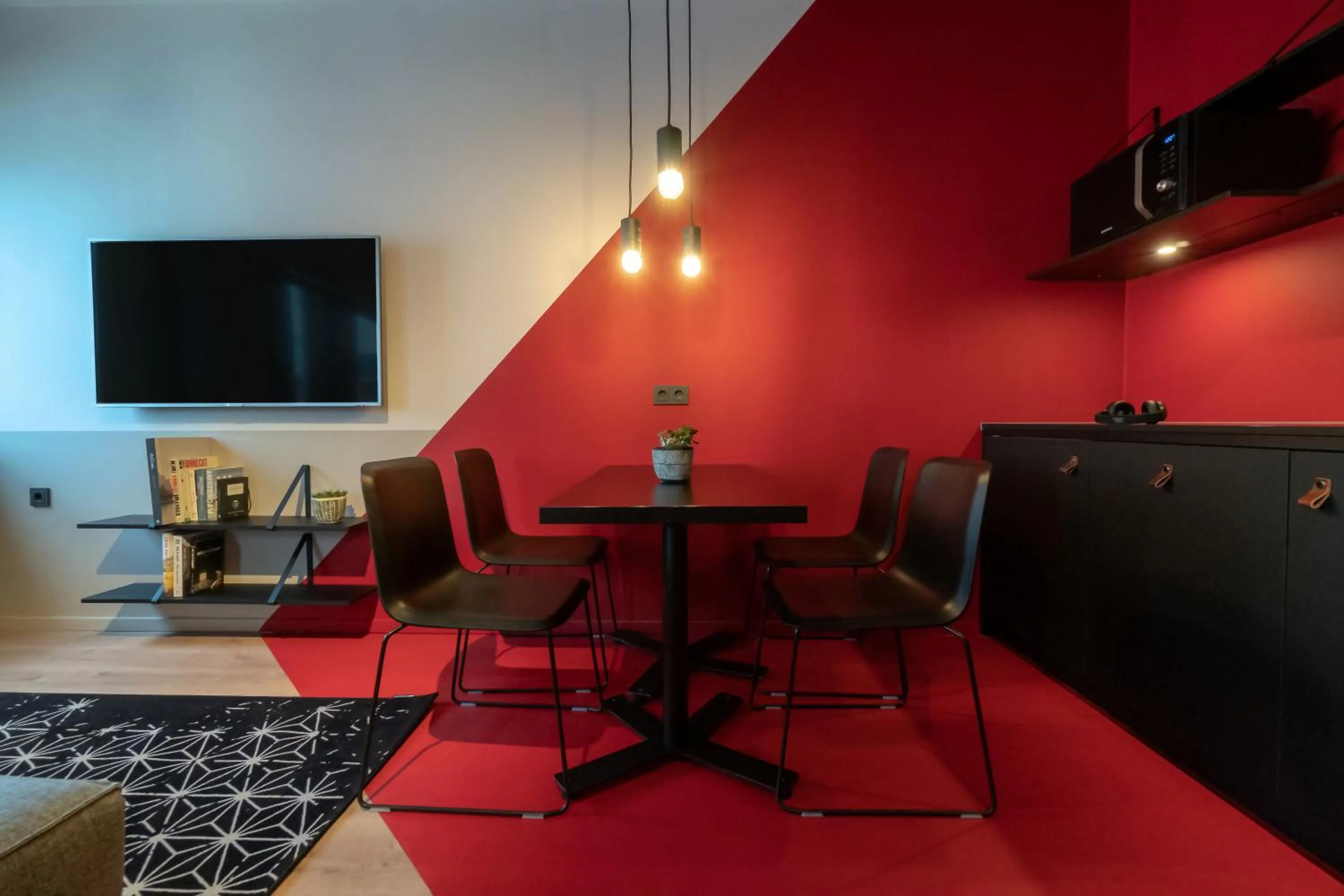 TV and multimedia in Via Suites