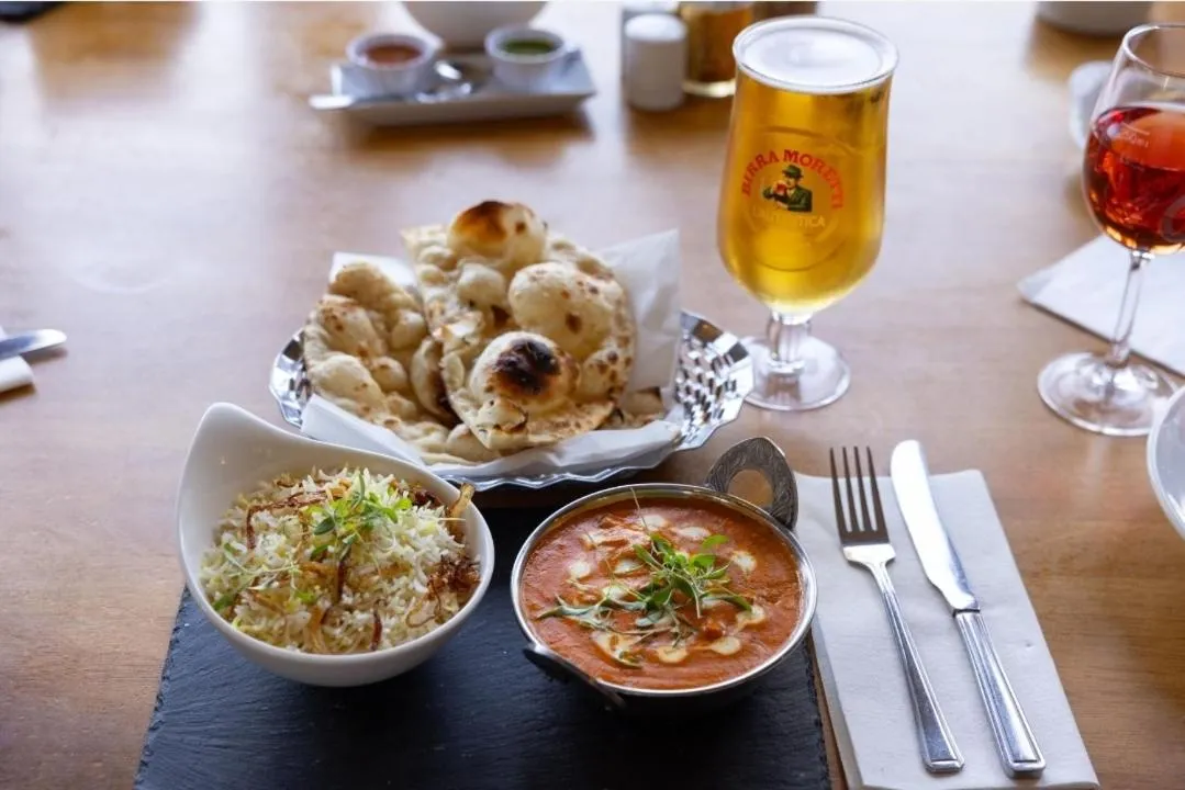 Food and drinks in Sturdy`s Castle - Historic Coaching Inn near Blenheim Palace, Oxfordshire