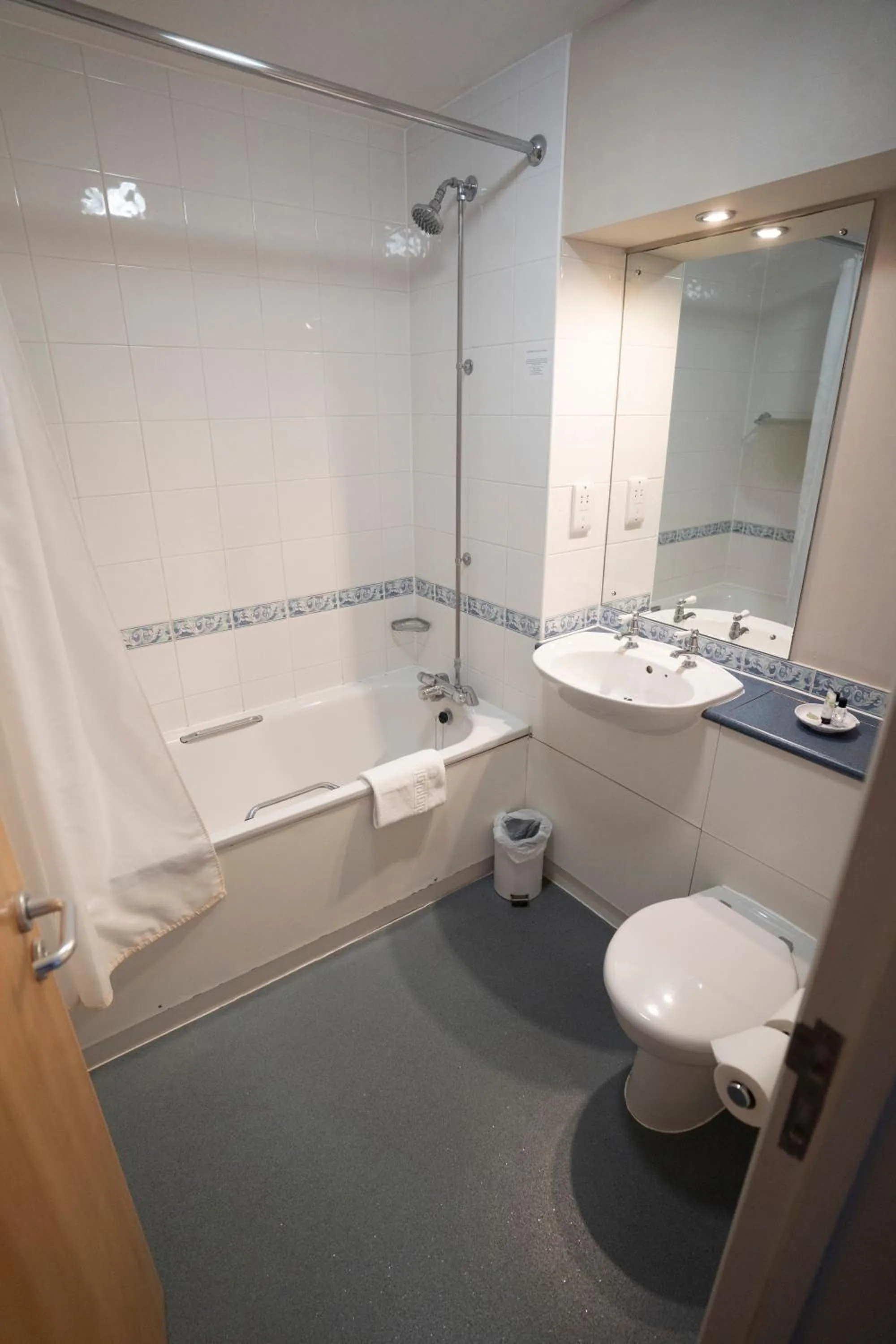 Sturdy`s Castle - Historic Coaching Inn near Blenheim Palace, Oxfordshire