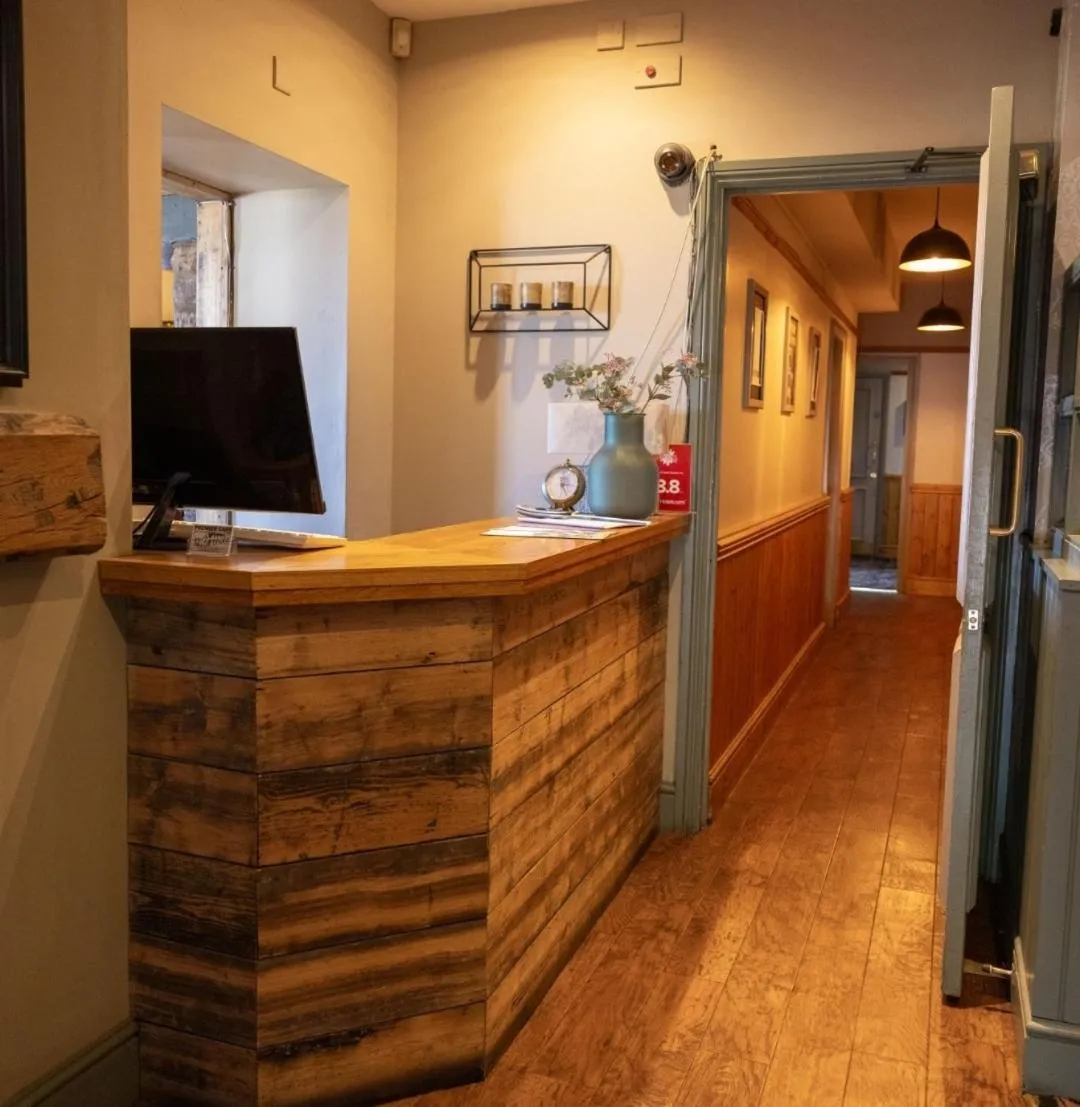 Lobby or reception in Sturdy`s Castle - Historic Coaching Inn near Blenheim Palace, Oxfordshire