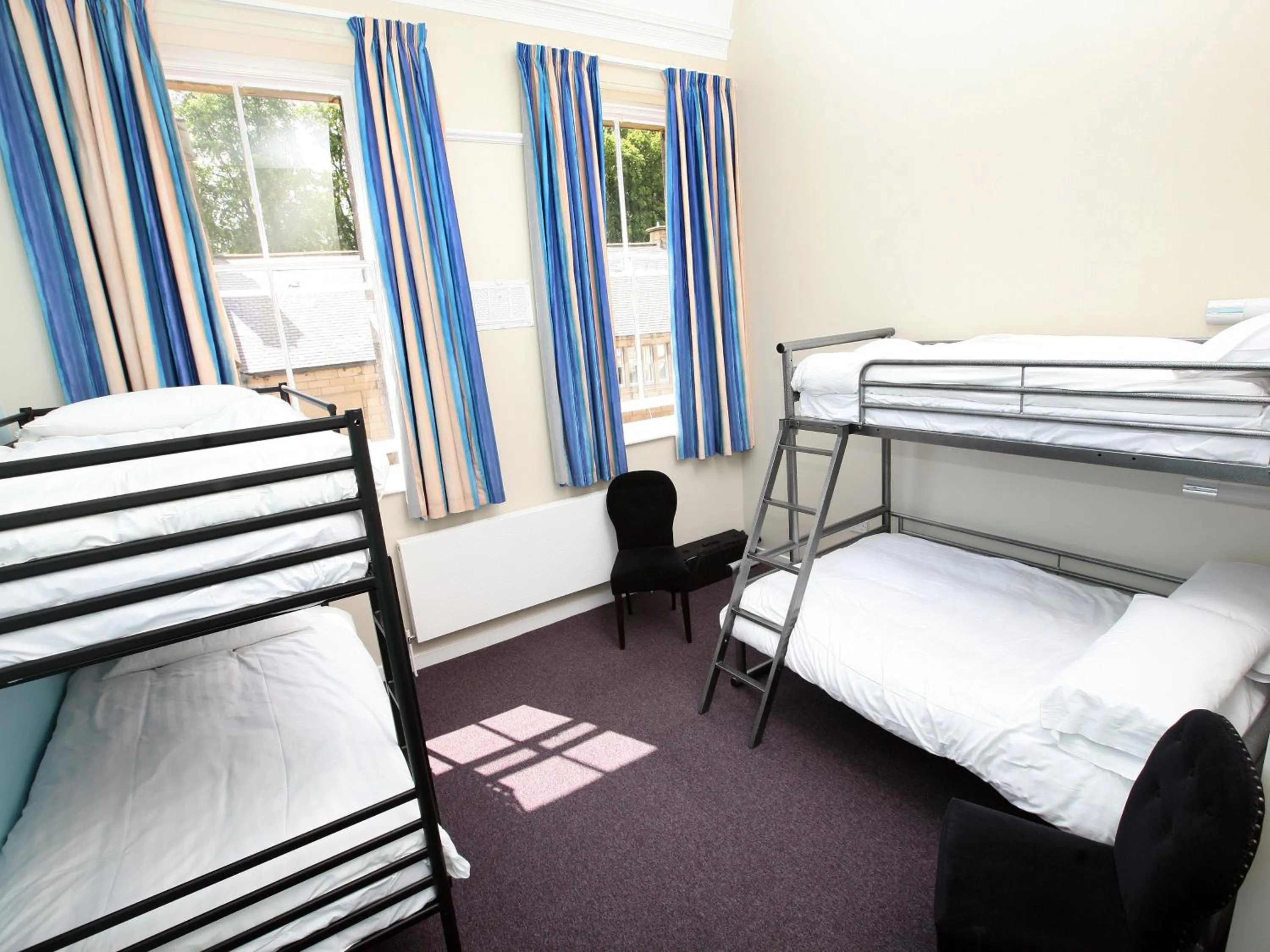 Bed in YHA Alnwick - Partner