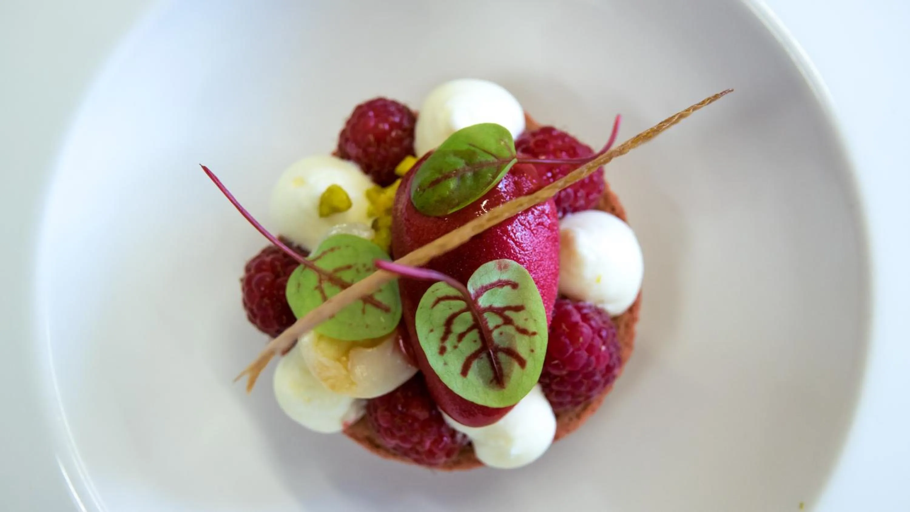 Restaurant/places to eat in Les Maisons du O