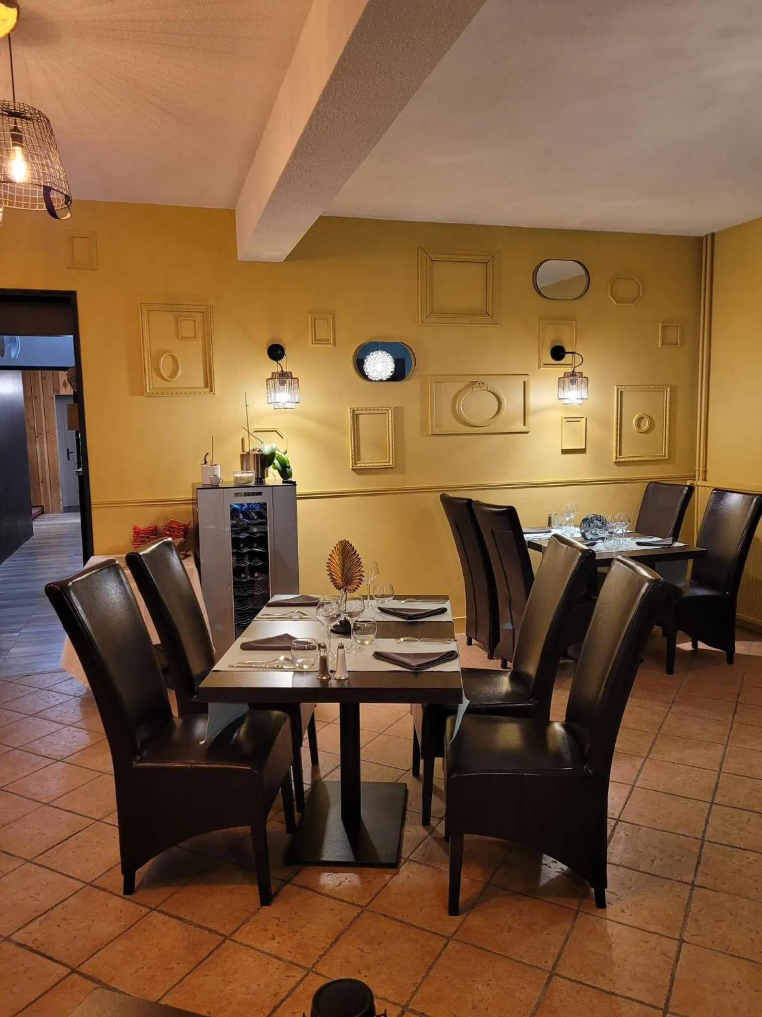 Restaurant/places to eat in Logis Hôtel Restaurant L'Escapade