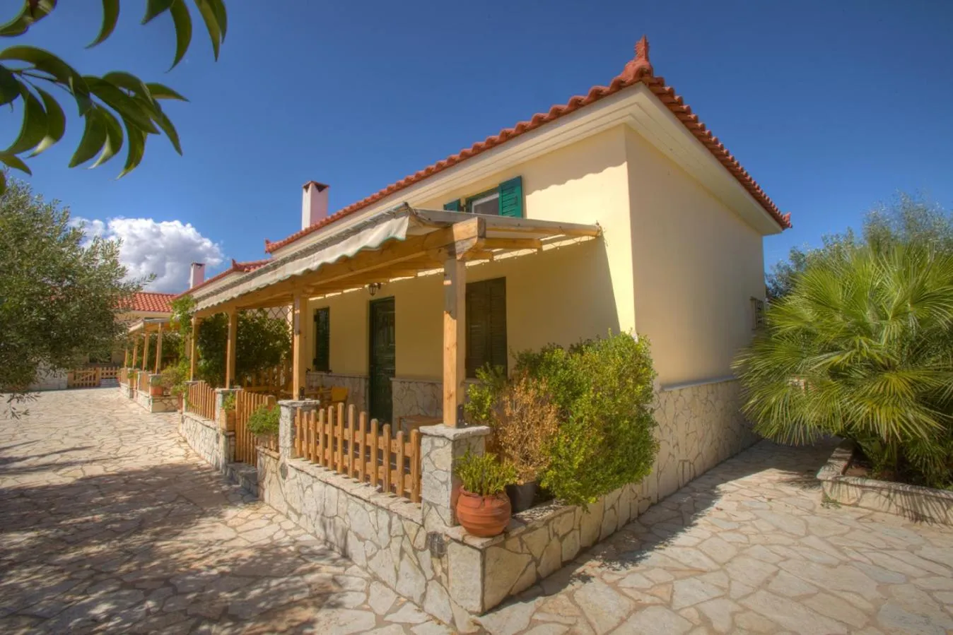 Property building in FOUFAS HOUSES