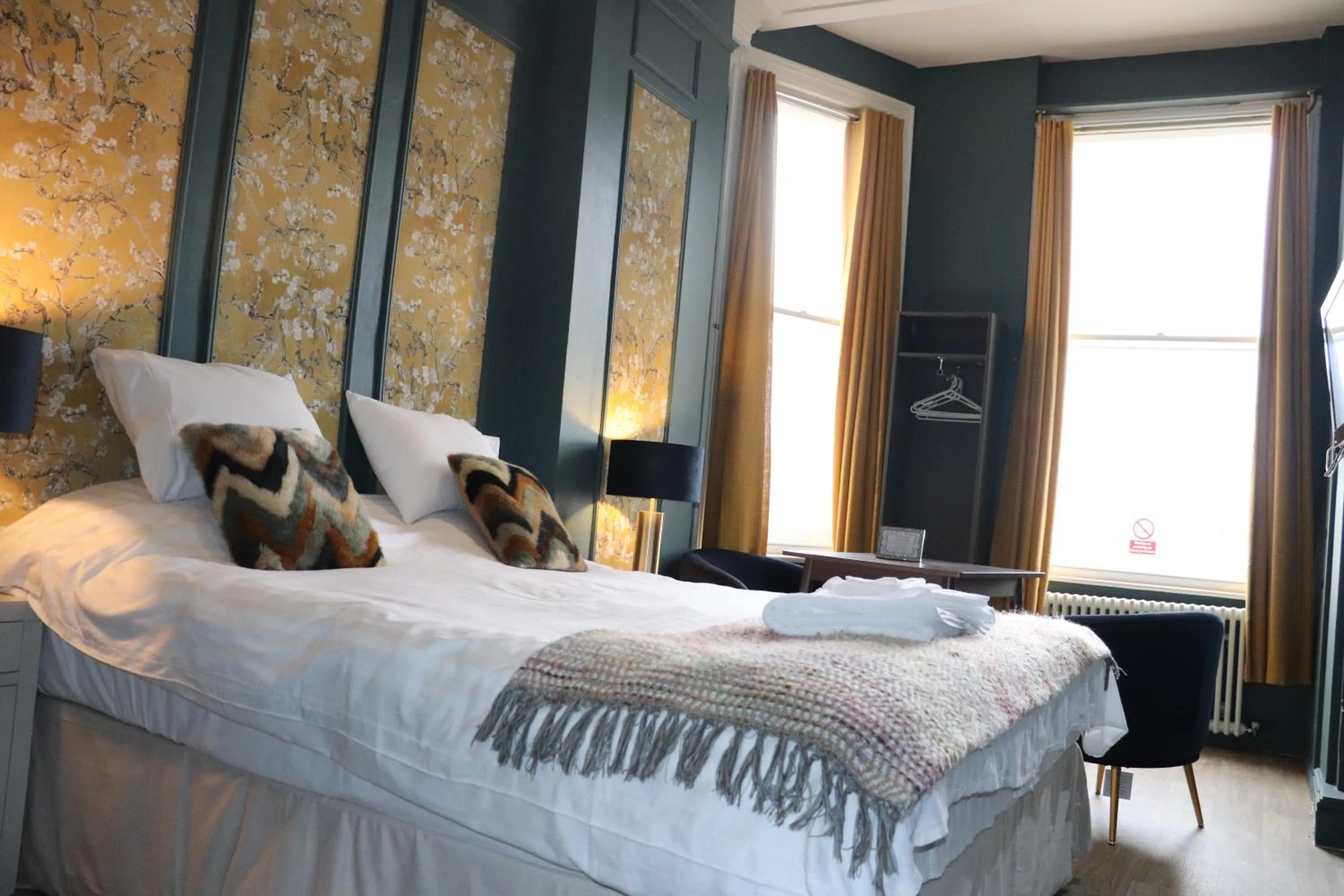 Photo of the whole room, Bed in Rooms on The Prom