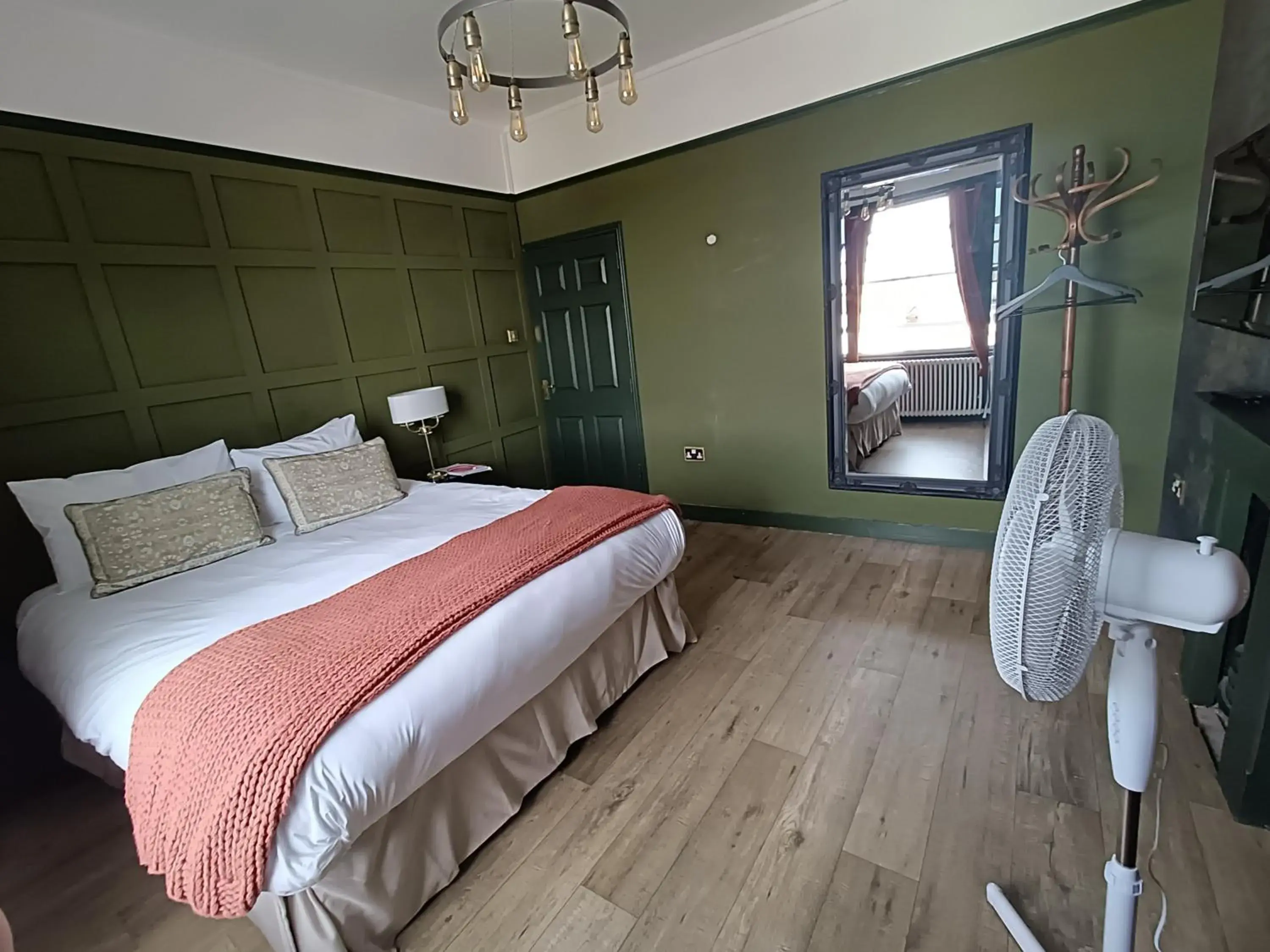 Bed in Rooms on The Prom Bed in Rooms on The Prom