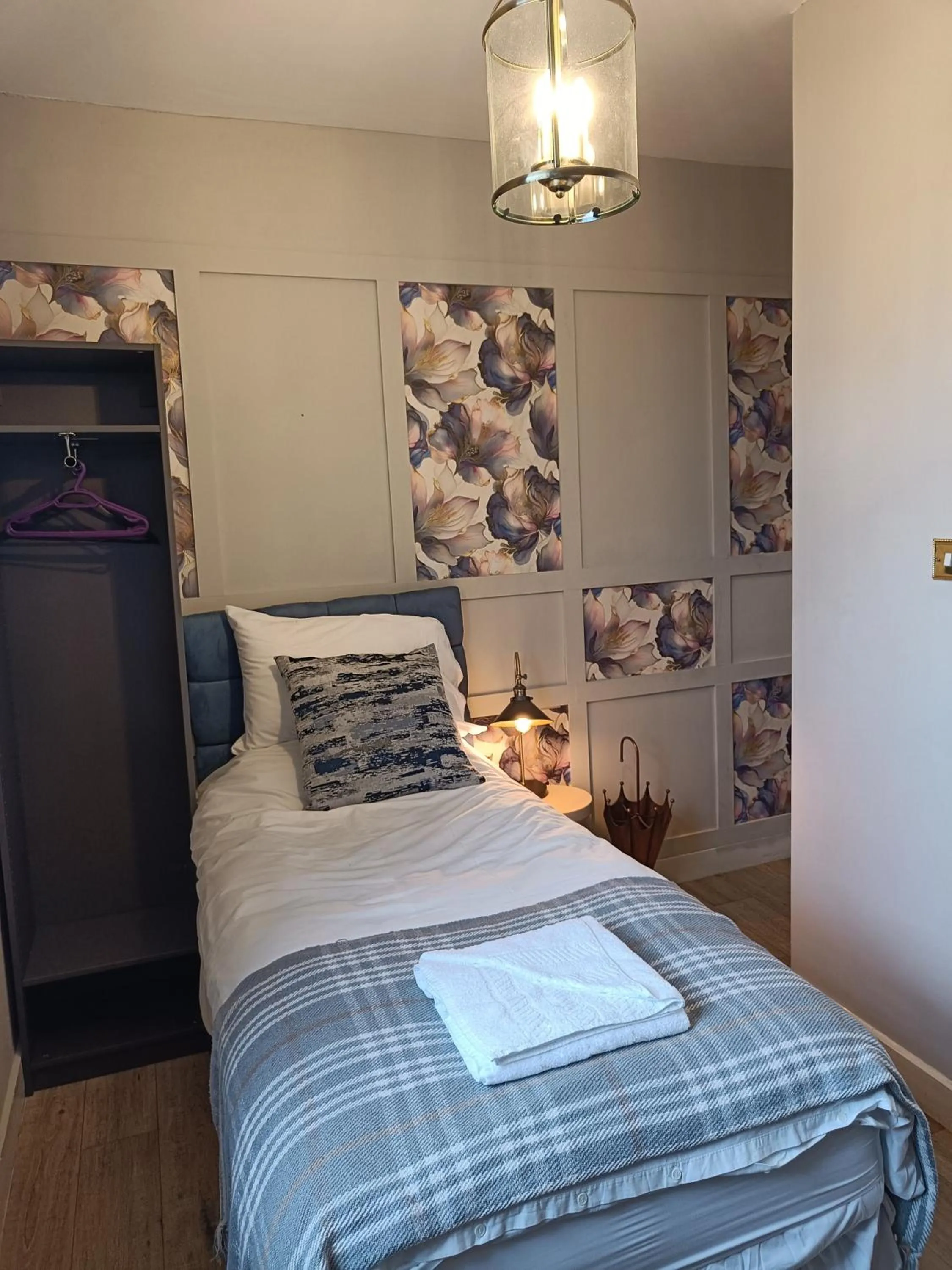 Bedroom, Bed in Rooms on The Prom