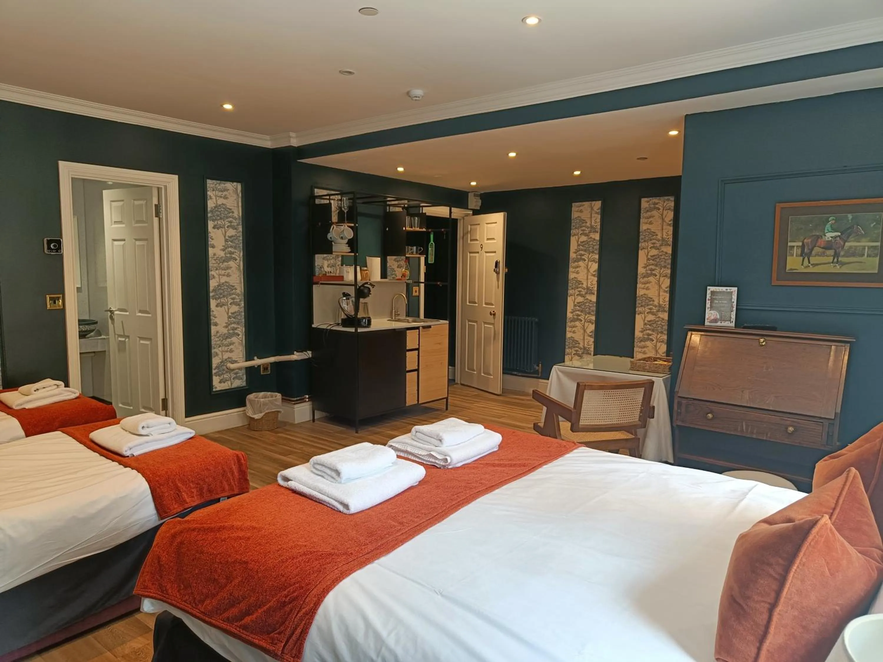 Bed in Rooms on The Prom