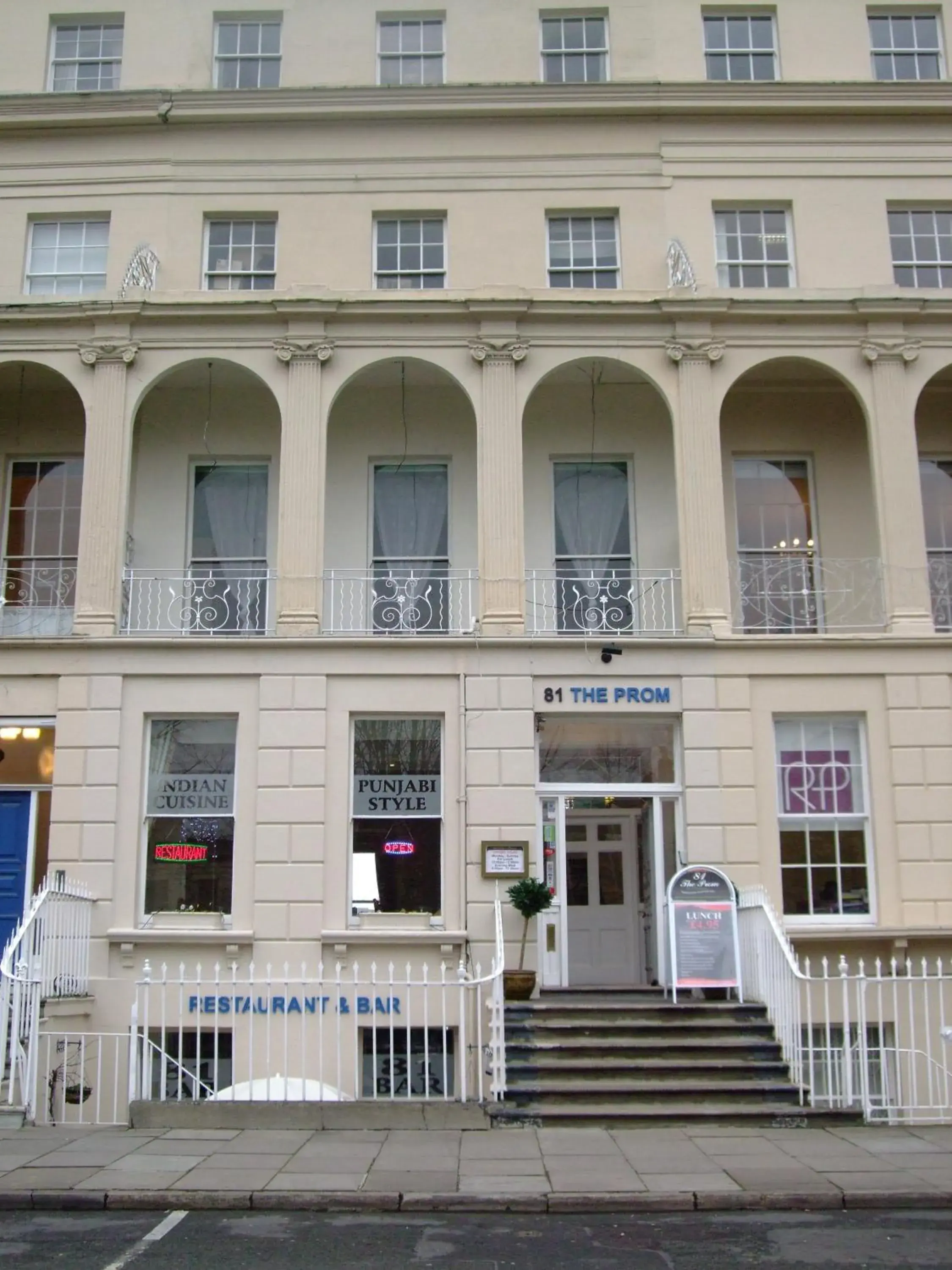 Facade/entrance in Rooms on The Prom Facade/entrance in Rooms on The Prom