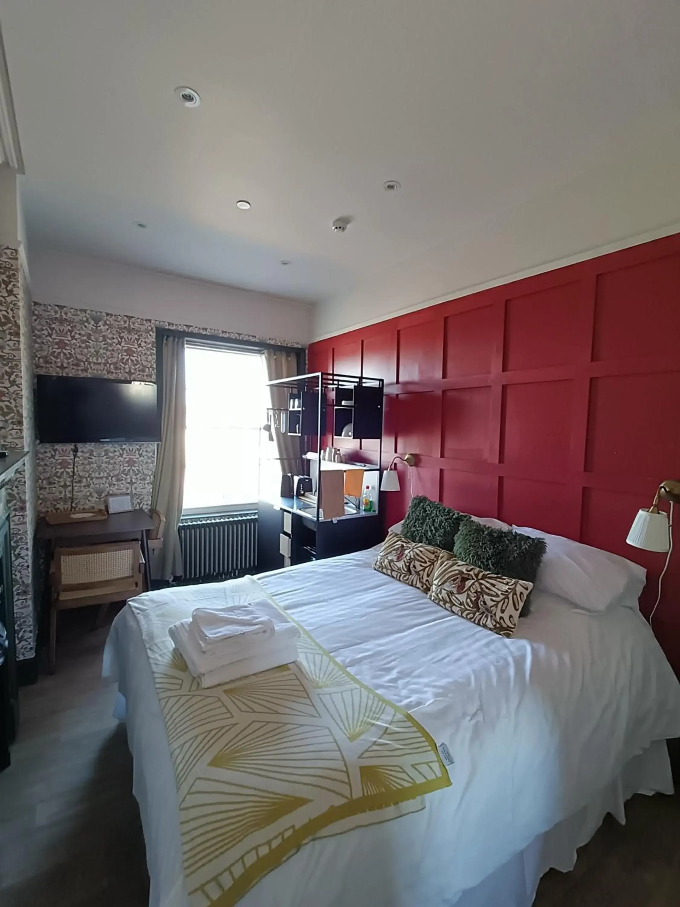 Bed in Rooms on The Prom Bed in Rooms on The Prom