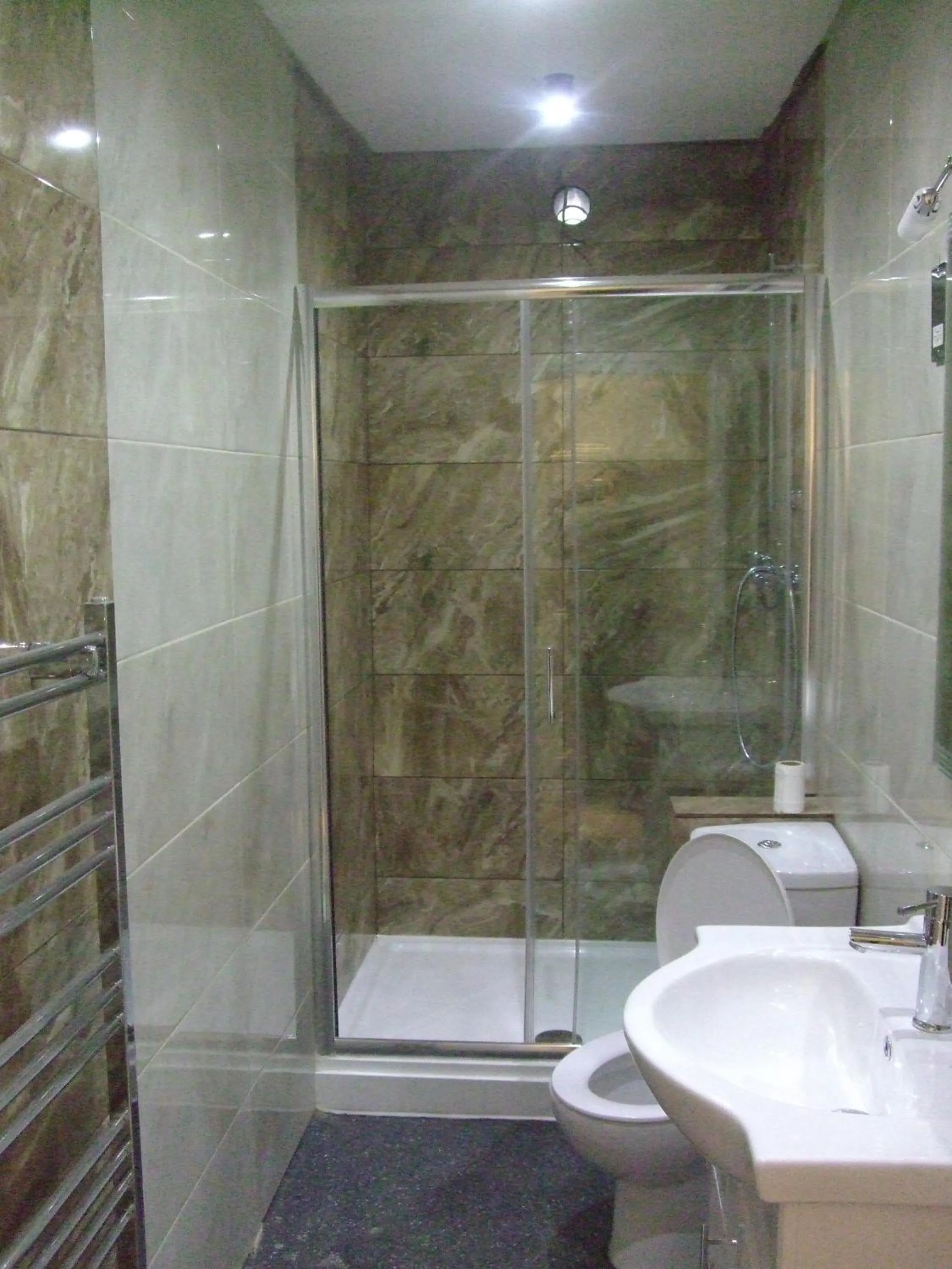 Bathroom in Rooms on The Prom