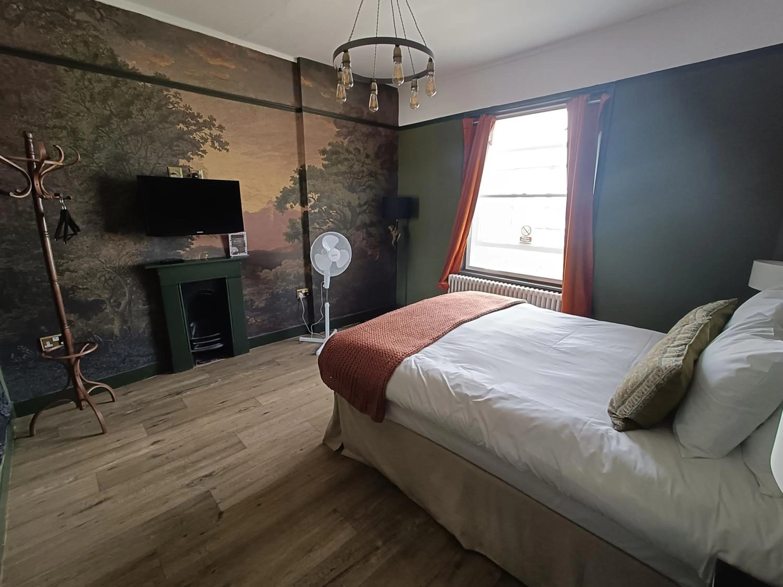 Bed in Rooms on The Prom