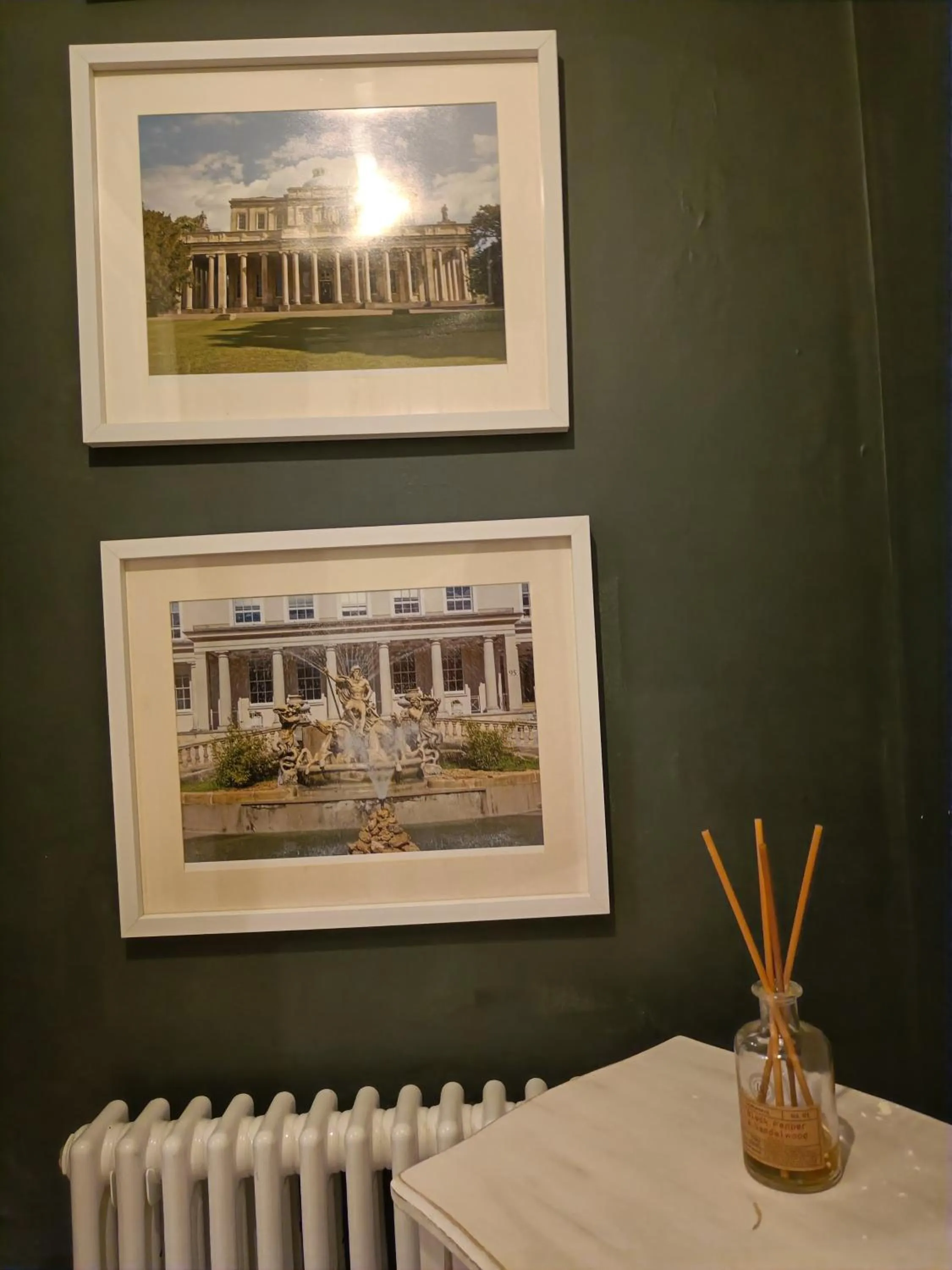 Decorative detail in Rooms on The Prom