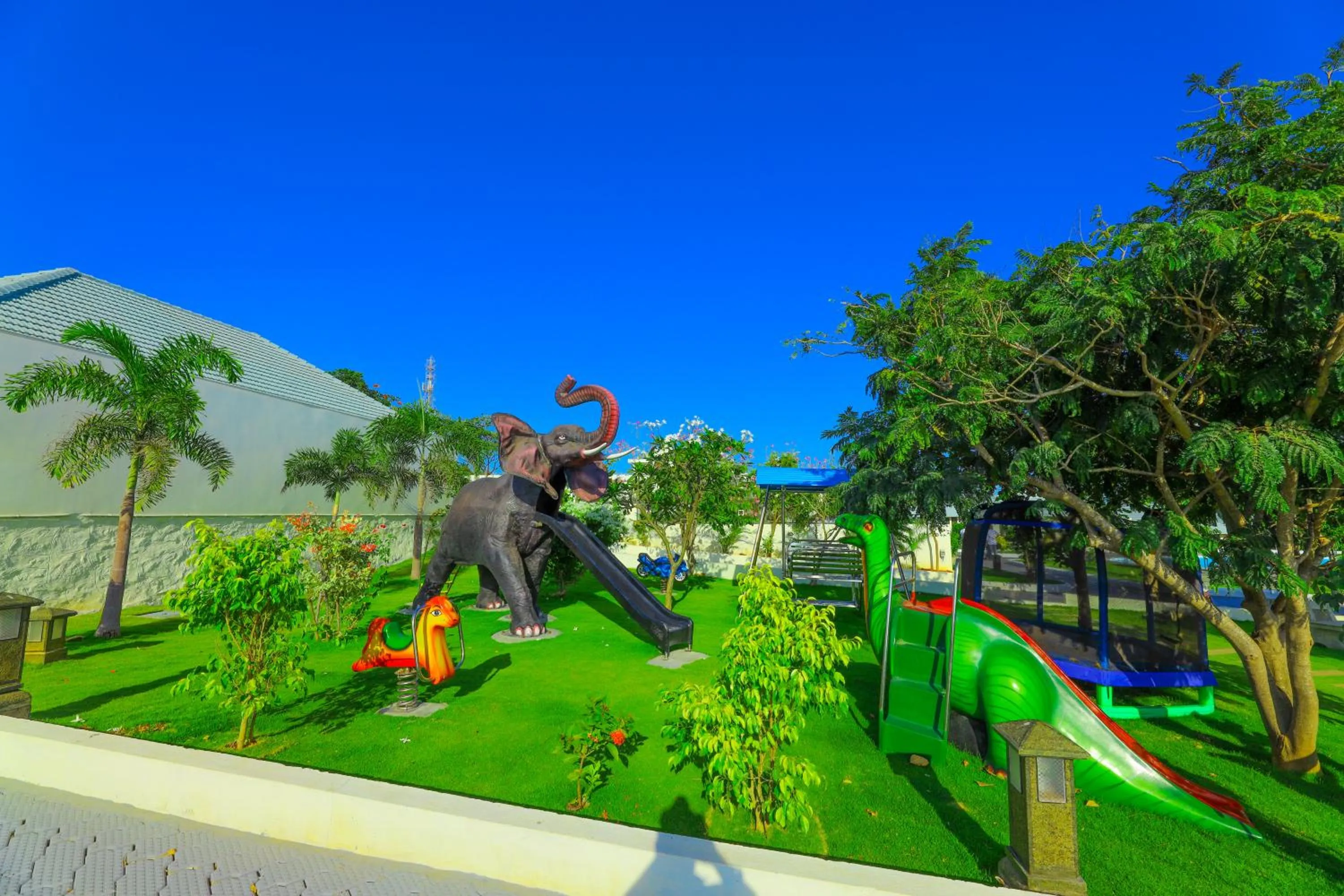Children play ground in Annai Resorts & Spa