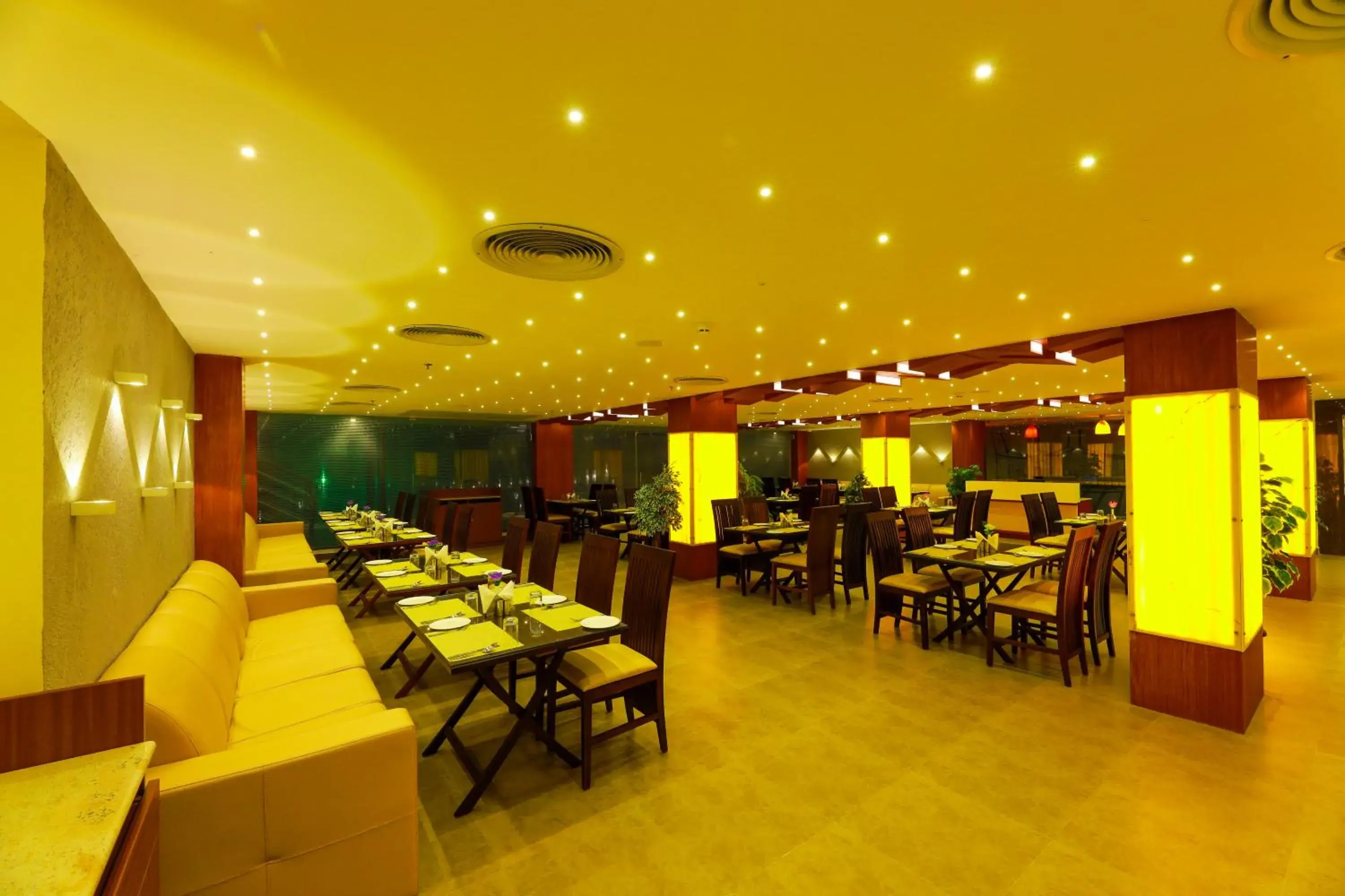 Restaurant/places to eat in Annai Resorts & Spa Restaurant/places to eat in Annai Resorts & Spa
