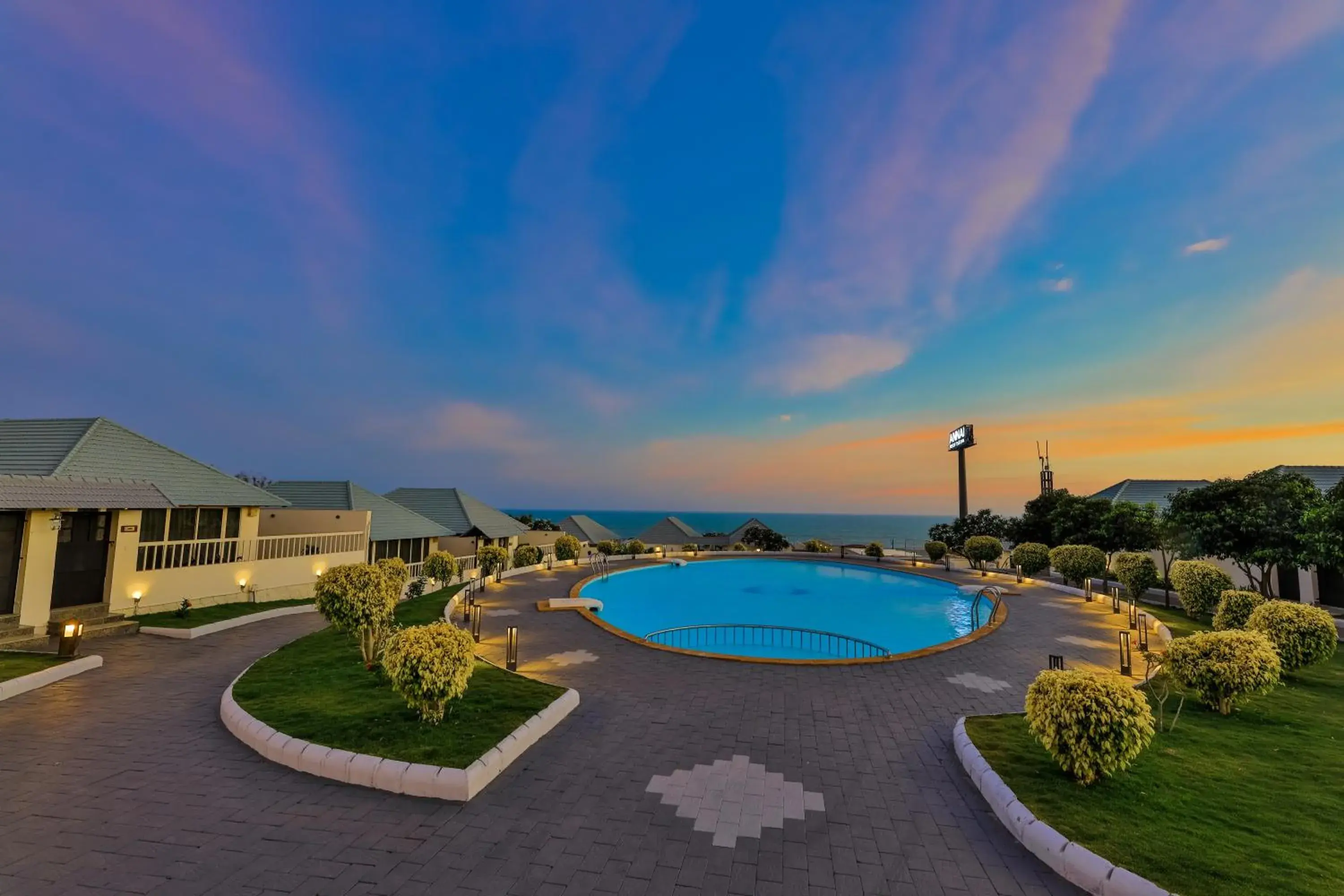 Swimming pool in Annai Resorts & Spa Swimming pool in Annai Resorts & Spa