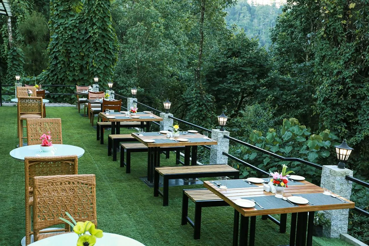 Restaurant/places to eat in Udaan Olive Hotel & Spa, Pelling