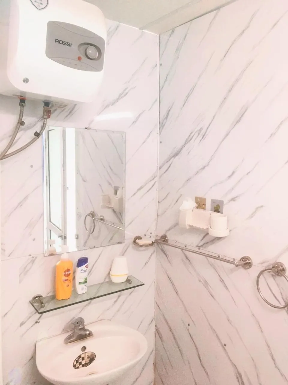 Shower in Hanowood Homestay