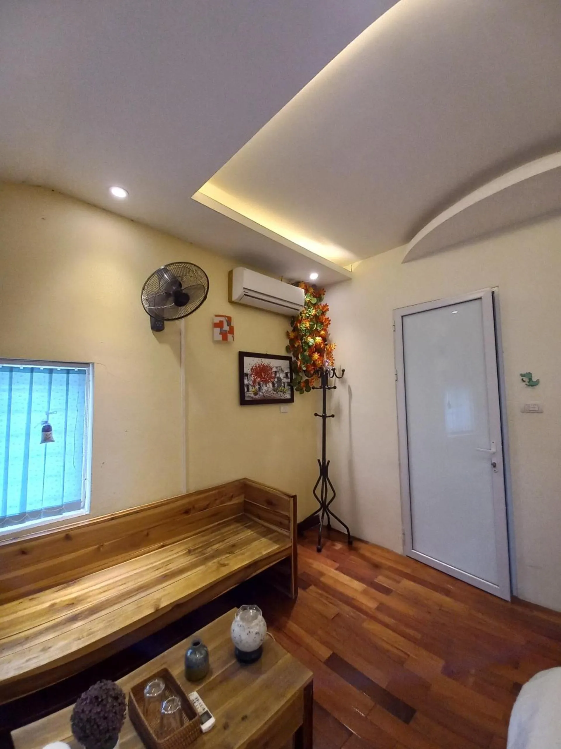 fireplace in Hanowood Homestay