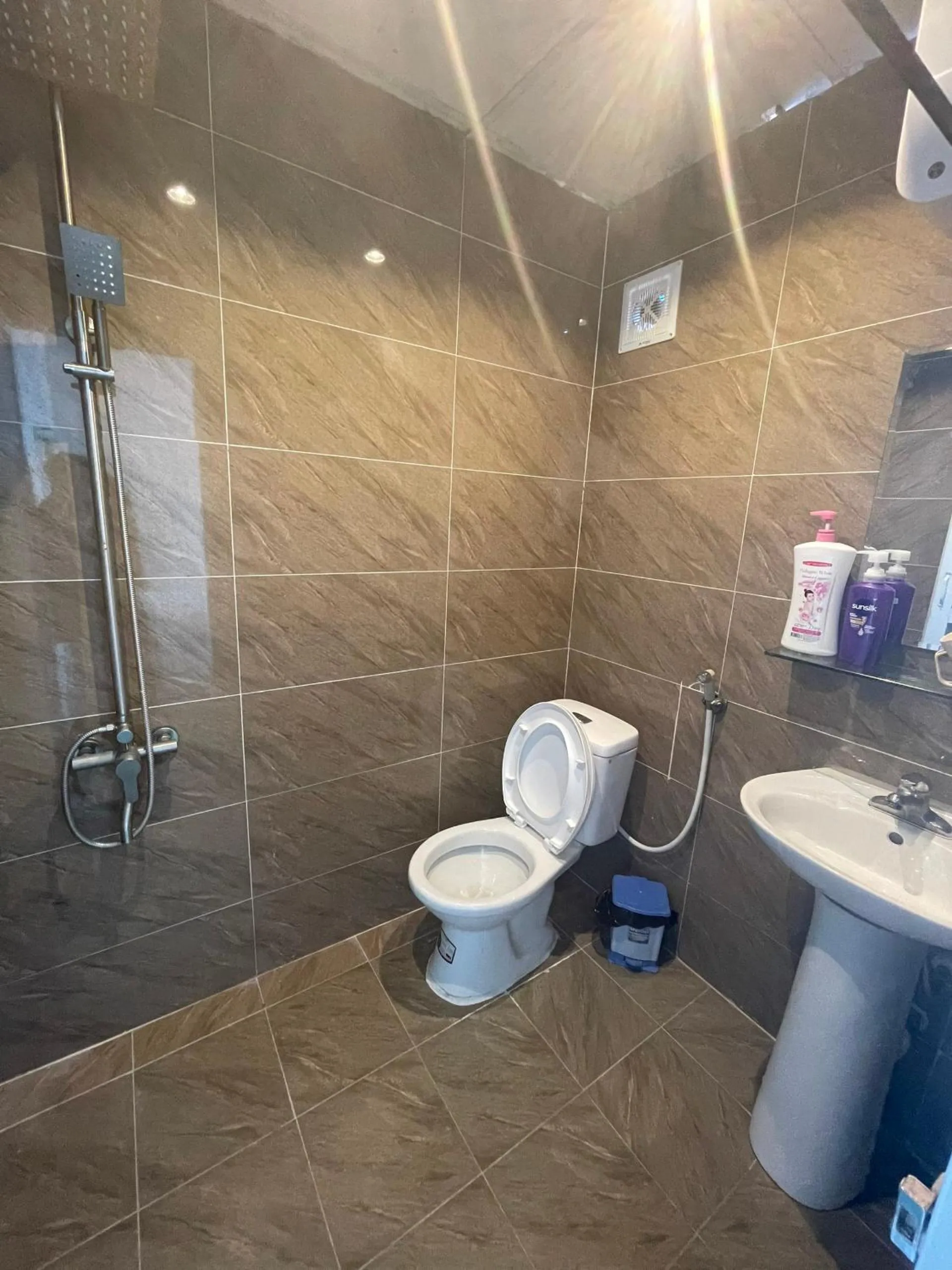 Shower in Hanowood Homestay