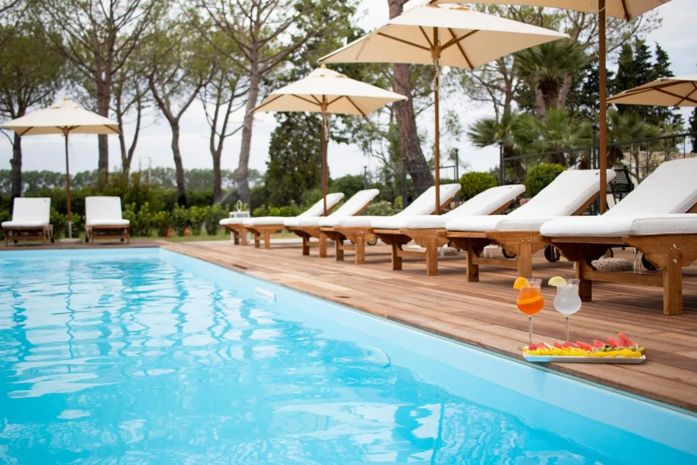 Swimming pool in Casa tua Spa Resort