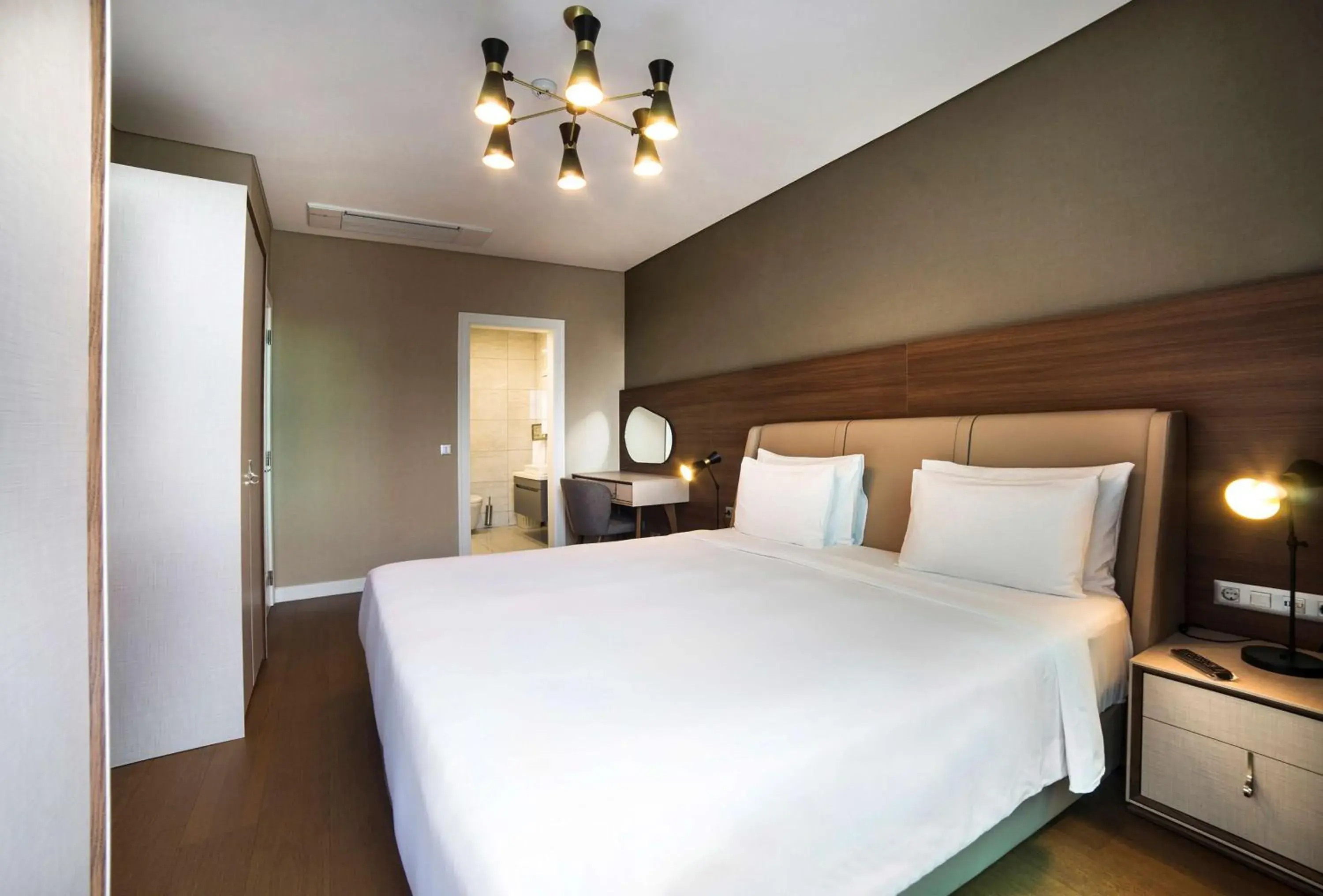 Photo of the whole room, Bed in Radisson Residences Vadistanbul Photo of the whole room, Bed in Radisson Residences Vadistanbul